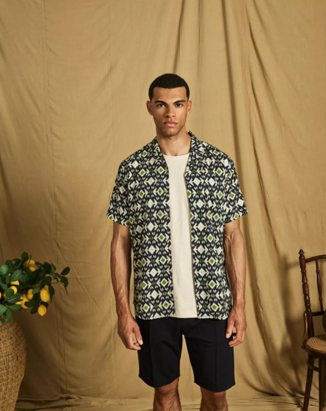 NO EXCESS Kurzarmhemd mit nomadisch inspiriertem Allover-Druck günstig online kaufen