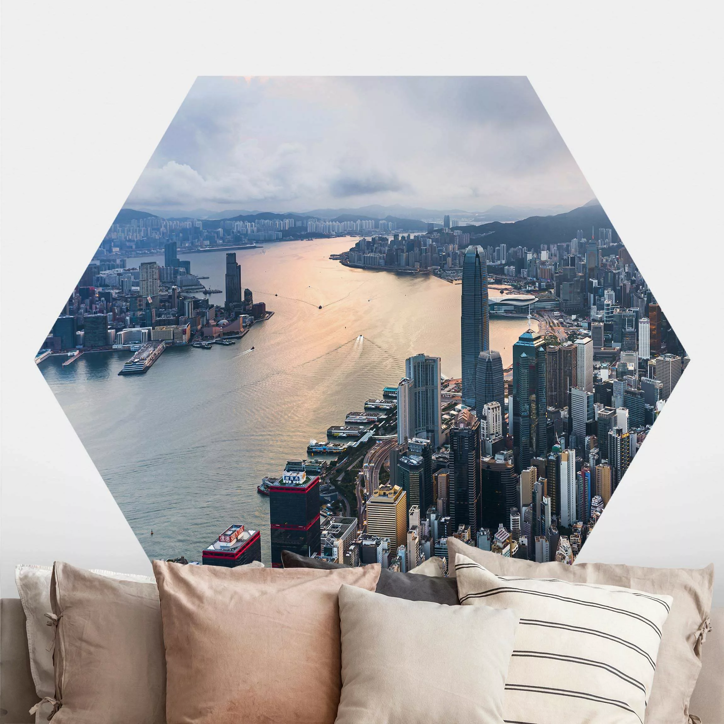 Hexagon Fototapete selbstklebend Hongkong bei Sonnenaufgang günstig online kaufen