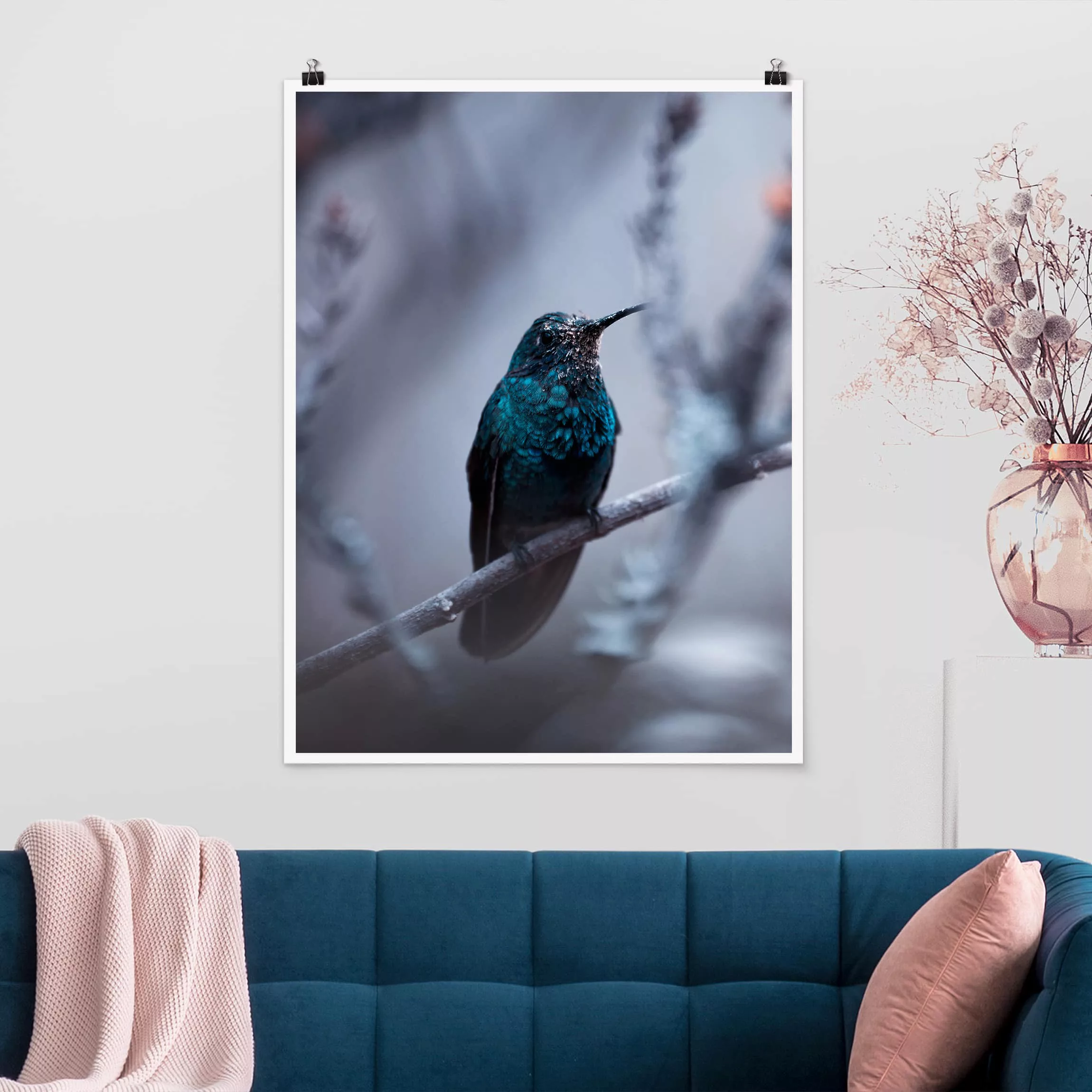 Poster Tiere - Hochformat Kolibri im Winter günstig online kaufen