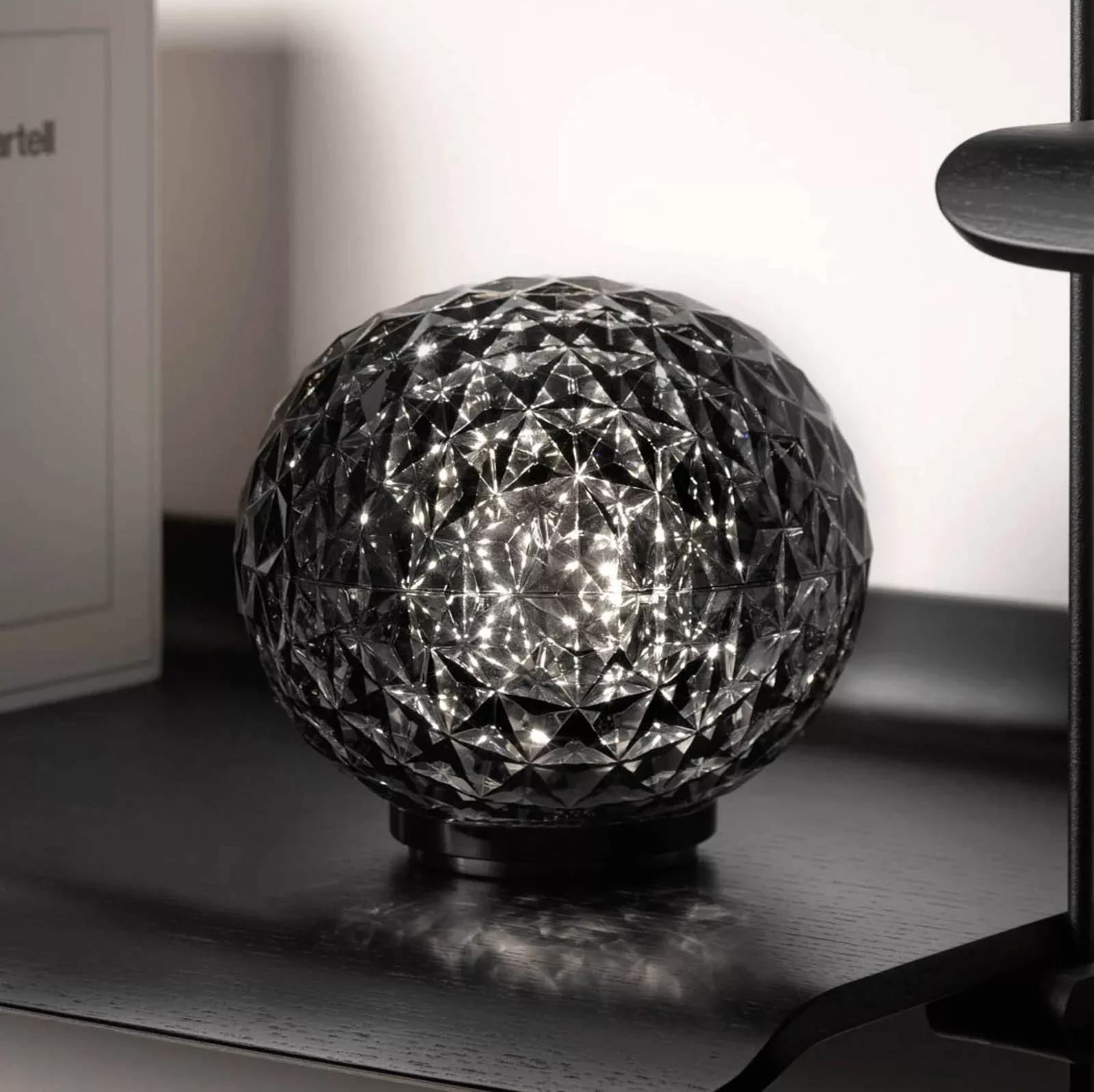 Kartell Mini Planet LED-Tischleuchte, rauchgrau günstig online kaufen