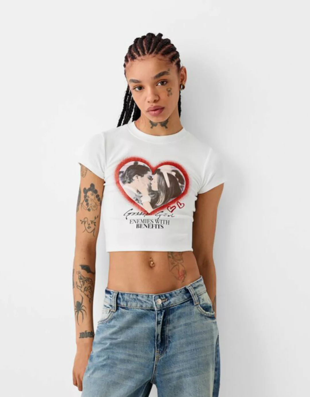 Bershka T-Shirt Gossip Girl Mit Kurzen Ärmeln Bskteen S Weiss günstig online kaufen