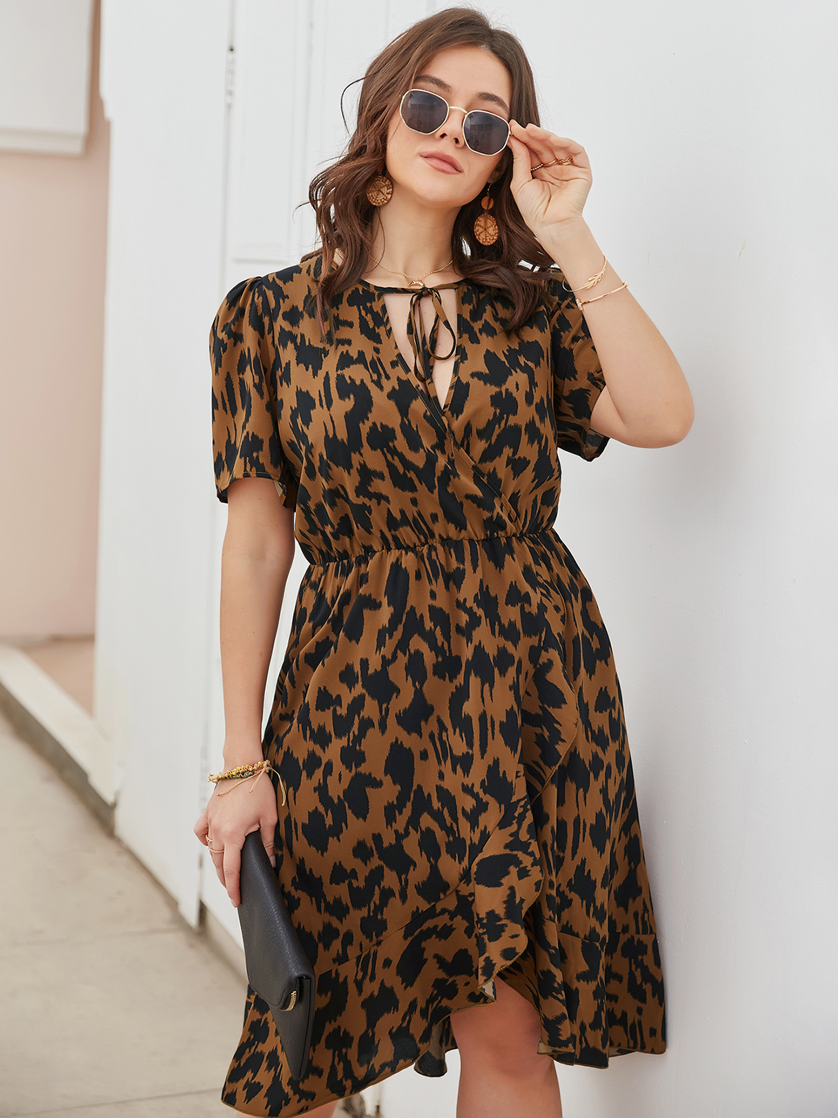 Plus Size Leopard Gekreuzte Vorderseite Design Binde-Design Kurze Ärmel Kle günstig online kaufen