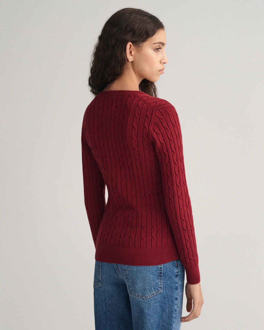 Gant Strickpullover STRETCH COTTON CABLE V-NECK mit Logostickerei auf der B günstig online kaufen