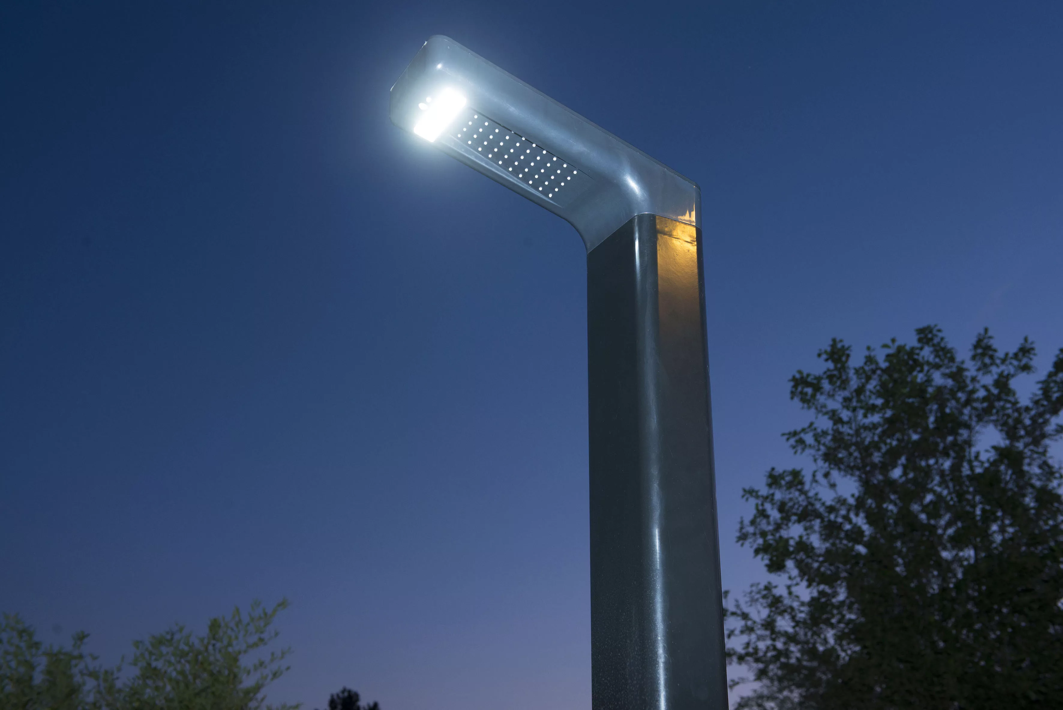 Ubbink Solar Gartendusche SOLARIS PREMIUM LED Solardusche mit Beleuchtung A günstig online kaufen
