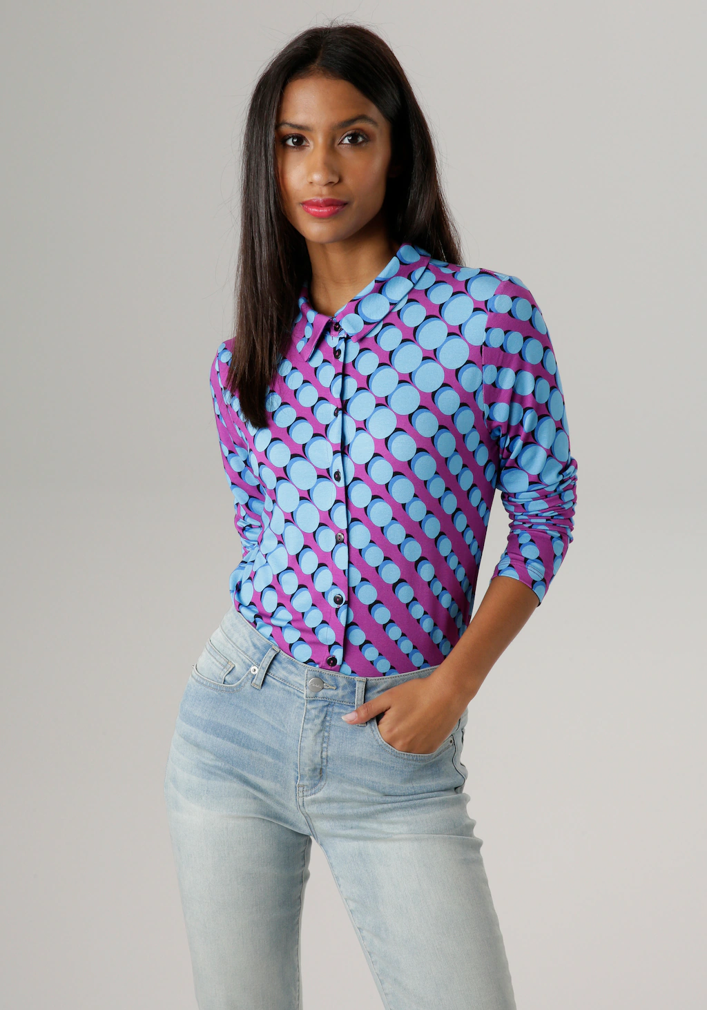 Aniston SELECTED Hemdbluse, aus elastischem Jersey, mit retro Punktedruck günstig online kaufen
