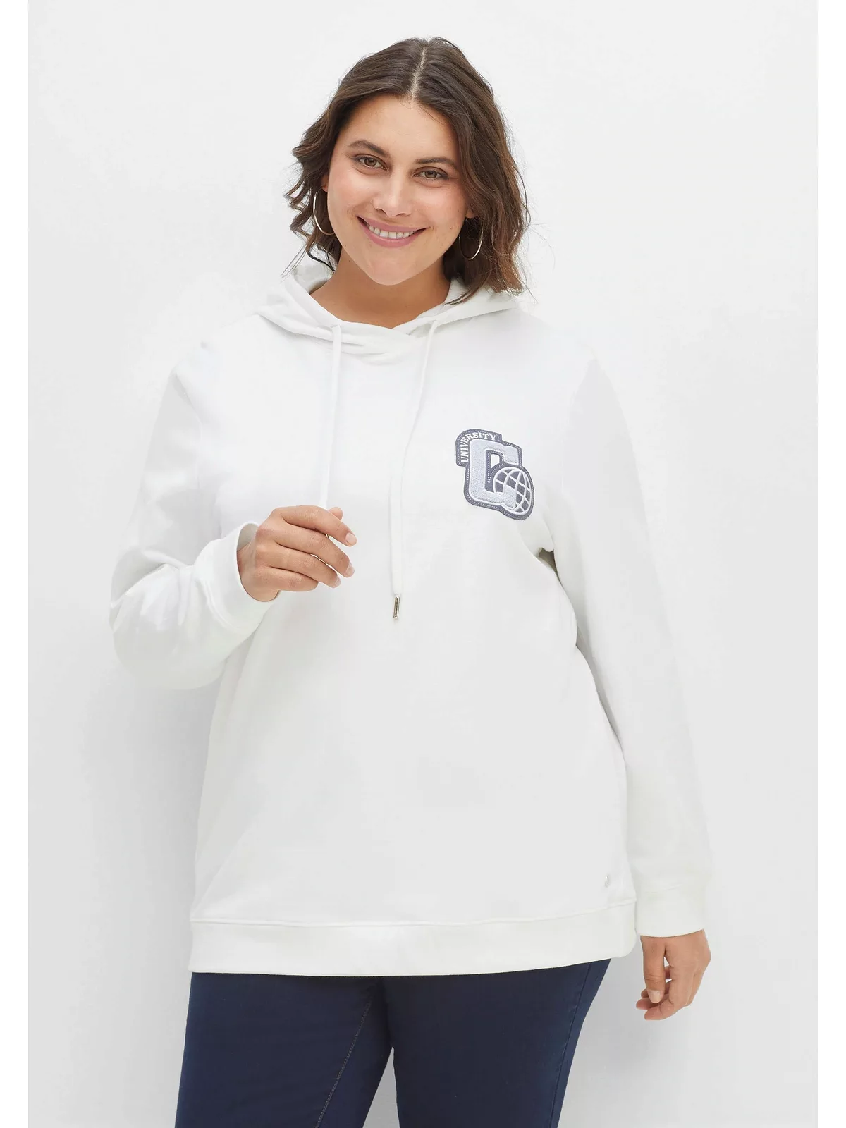 Sheego Sweatshirt "Große Größen", mit Kapuze und College-Applikation günstig online kaufen