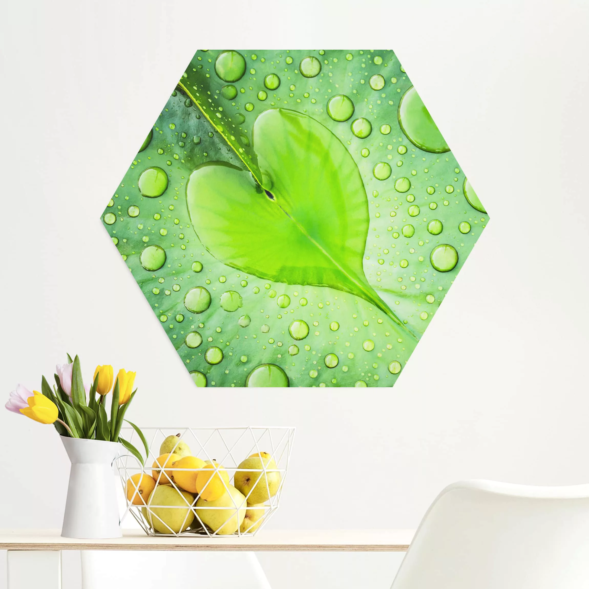 Hexagon-Alu-Dibond Bild Blumen Herz aus Morgentau günstig online kaufen