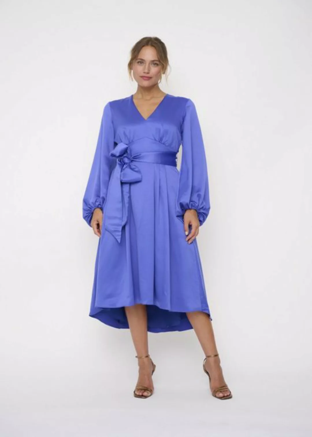 Kleo Abendkleid Alltagtaugliches Abendkleid aus Satin mit breitem Bindegürt günstig online kaufen