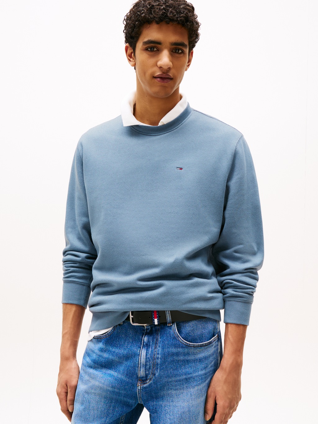 Tommy Jeans Sweatshirt "TJM REG S FLAG CREW", Mit besticktem Markenlogo auf günstig online kaufen
