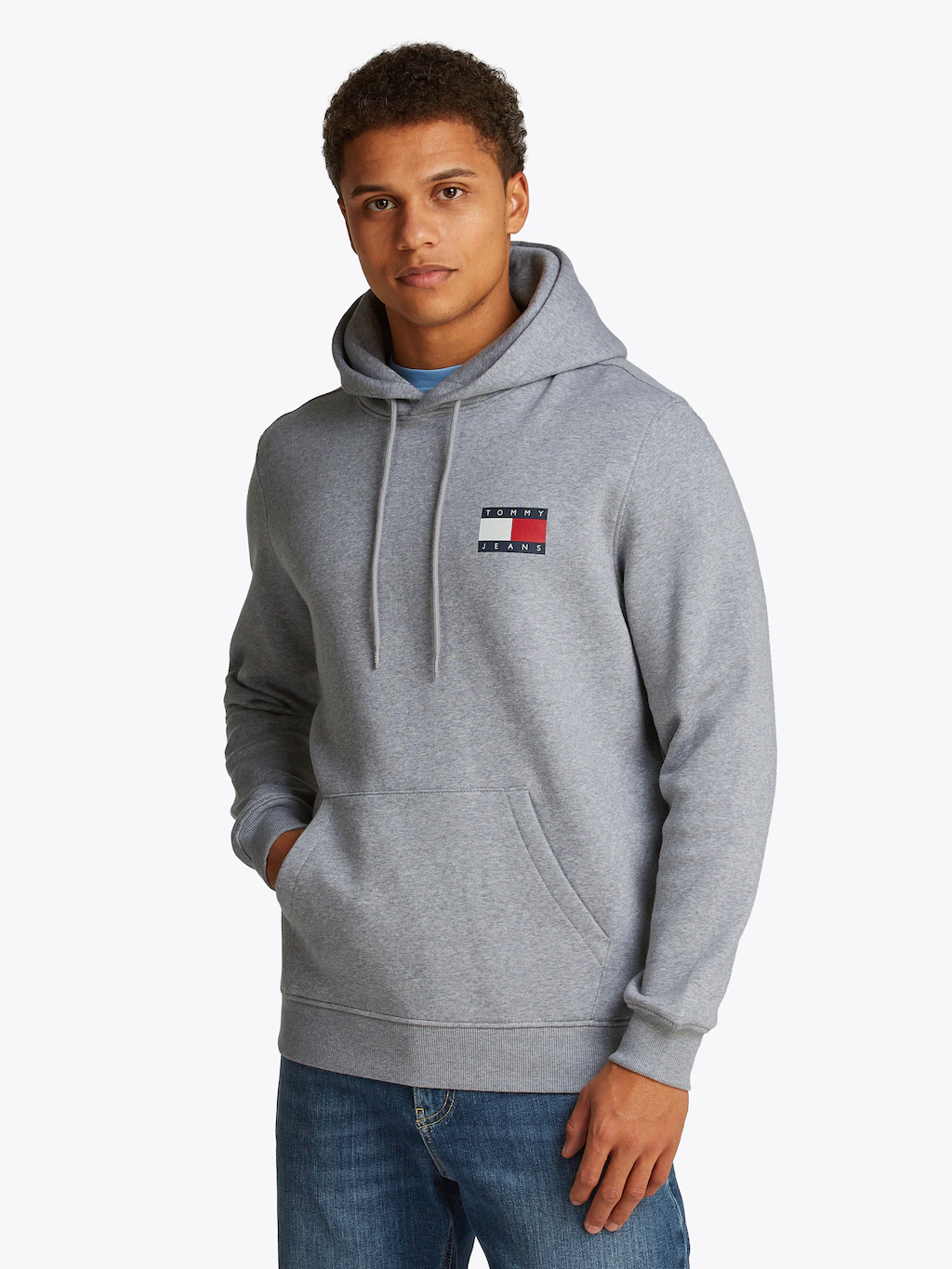 Tommy Jeans Sweatshirt "TJM REG ESSENTIAL FLAG HOOD EXT", mit bedruckten Ma günstig online kaufen