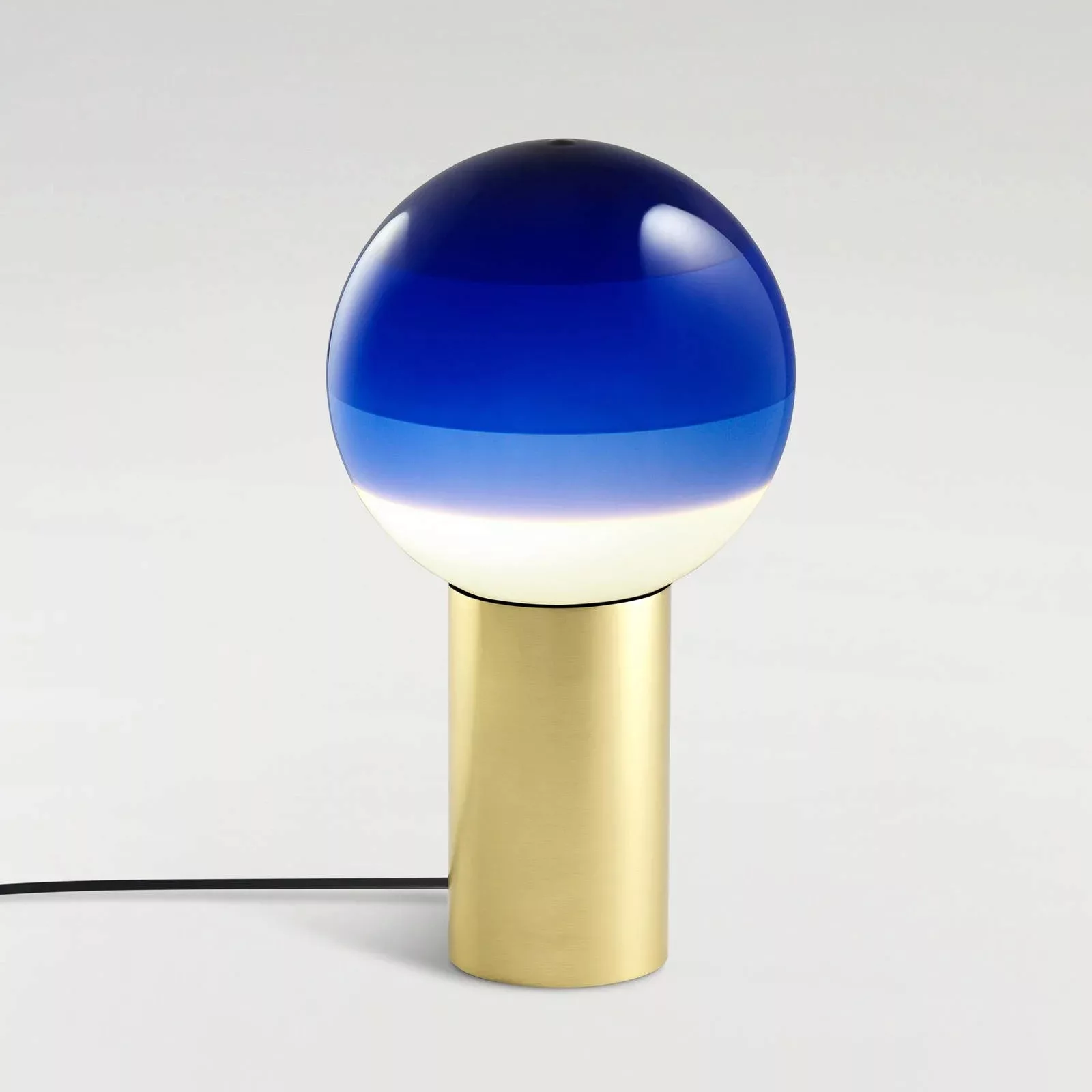 MARSET Dipping Light M Tischlampe blau/messing günstig online kaufen