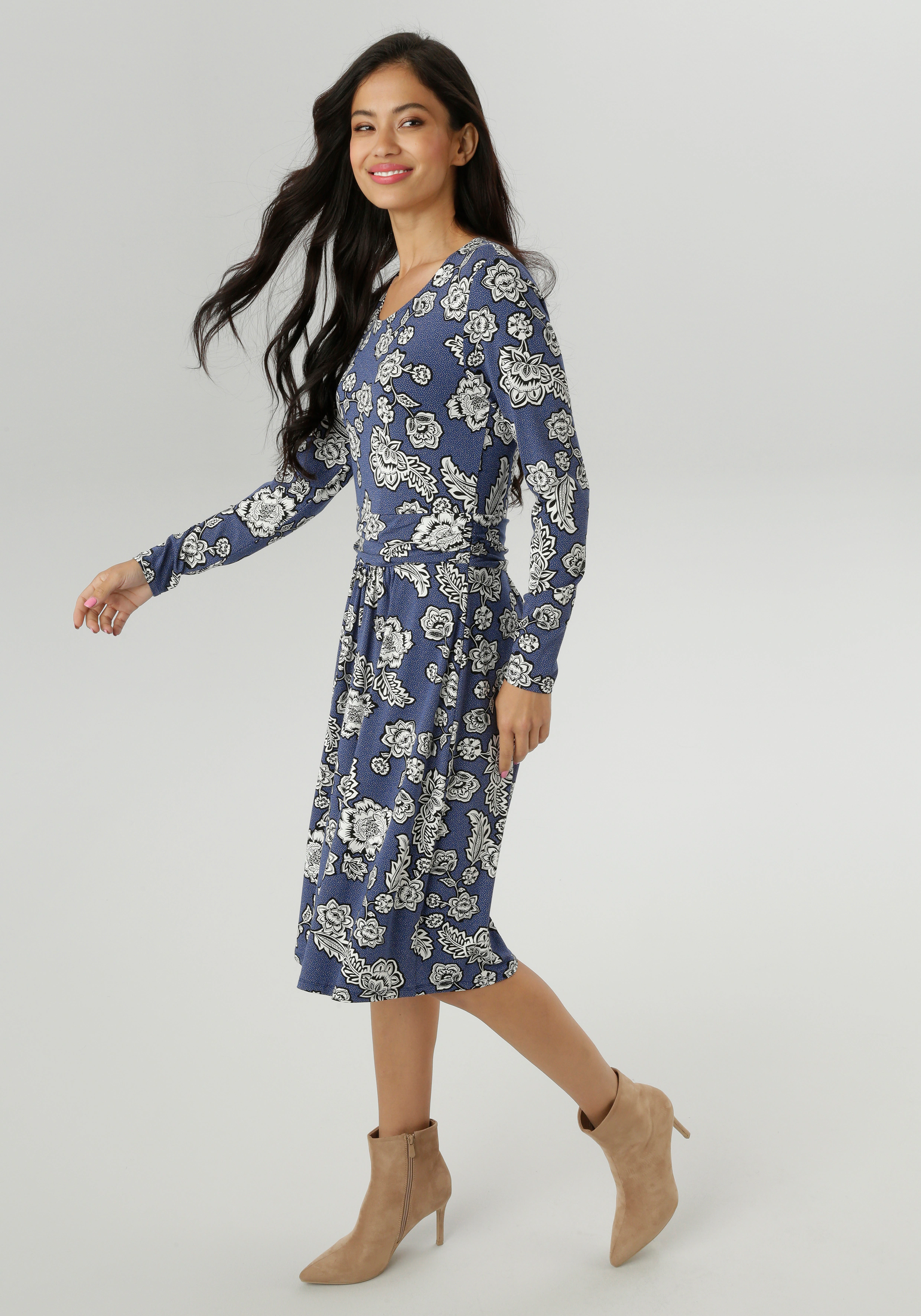 Aniston SELECTED Jerseykleid, mit abstrakter Blüten- und Blättermusterung - günstig online kaufen