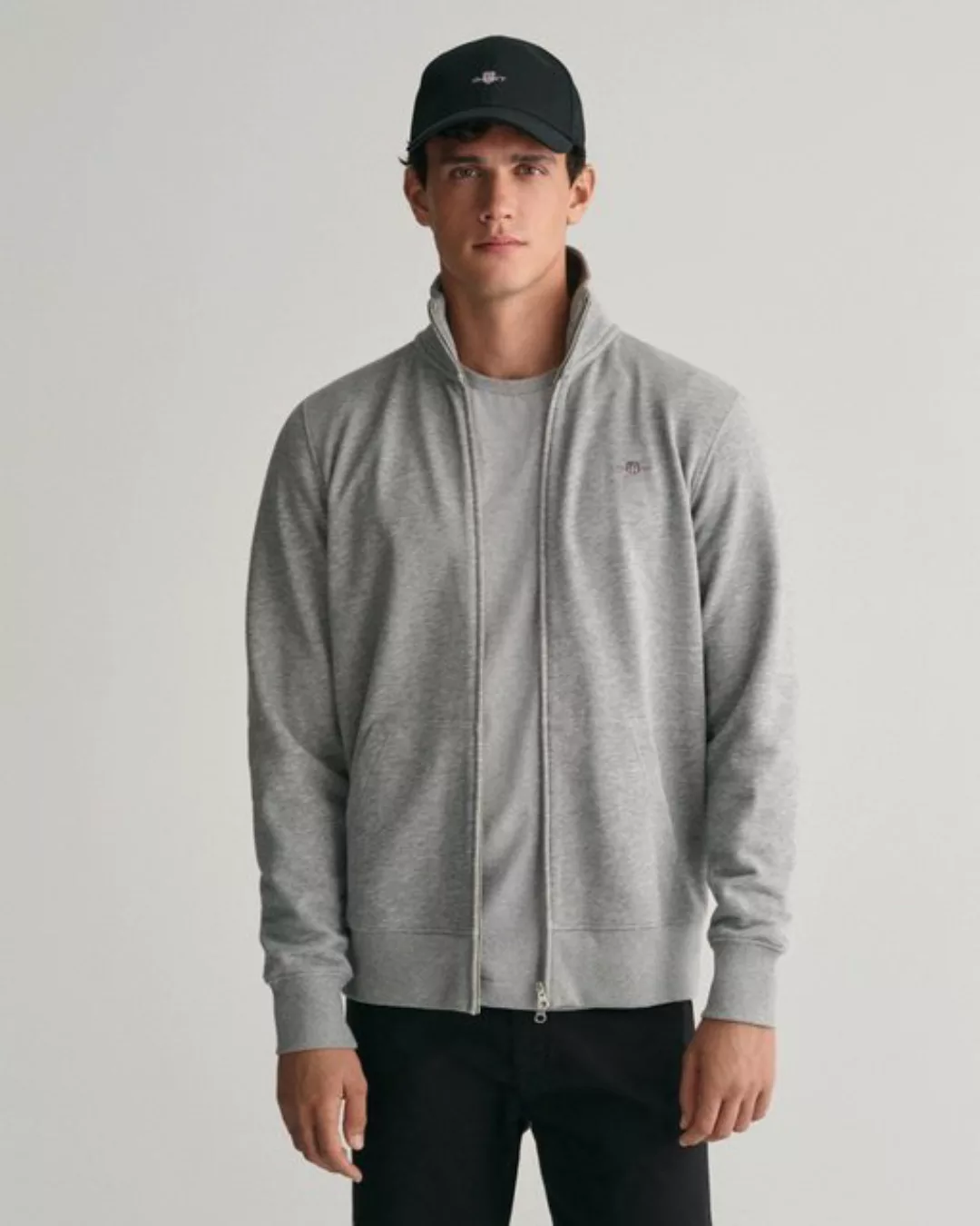 Gant Sweatjacke REG SHIELD FULL ZIP SWEAT mit Logostickerei auf der Brust günstig online kaufen