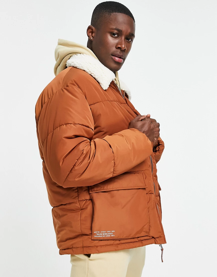 Topman – Wattierte Jacke in Braun mit Kragen aus Teddyfell günstig online kaufen