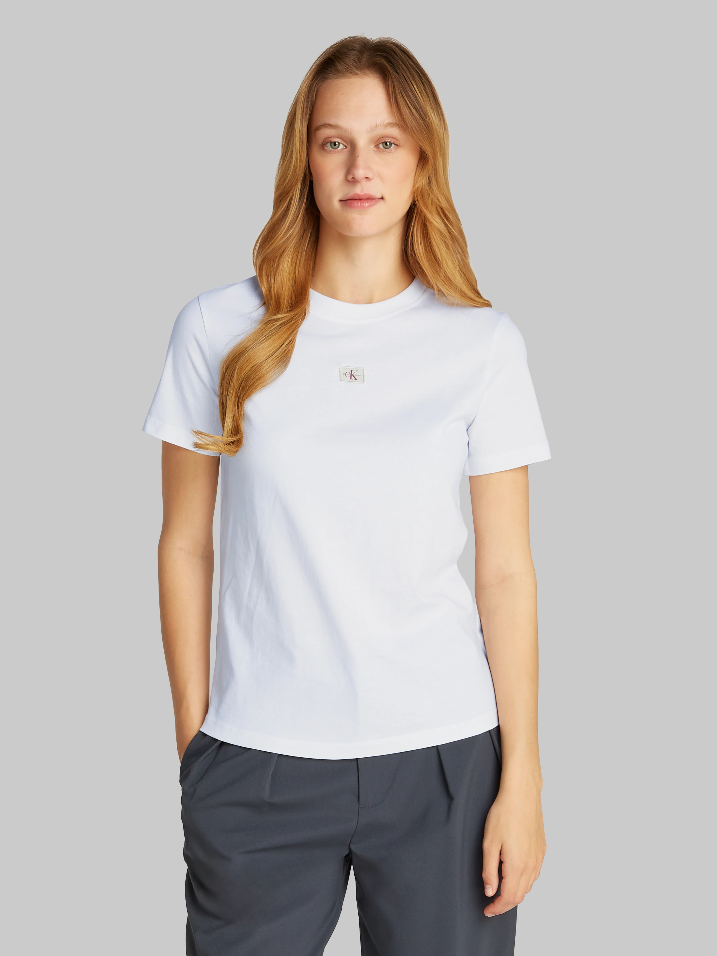 Calvin Klein Jeans Rundhalsshirt "WOVEN LABEL REGULAR JERSEY TEE", mit Logo günstig online kaufen