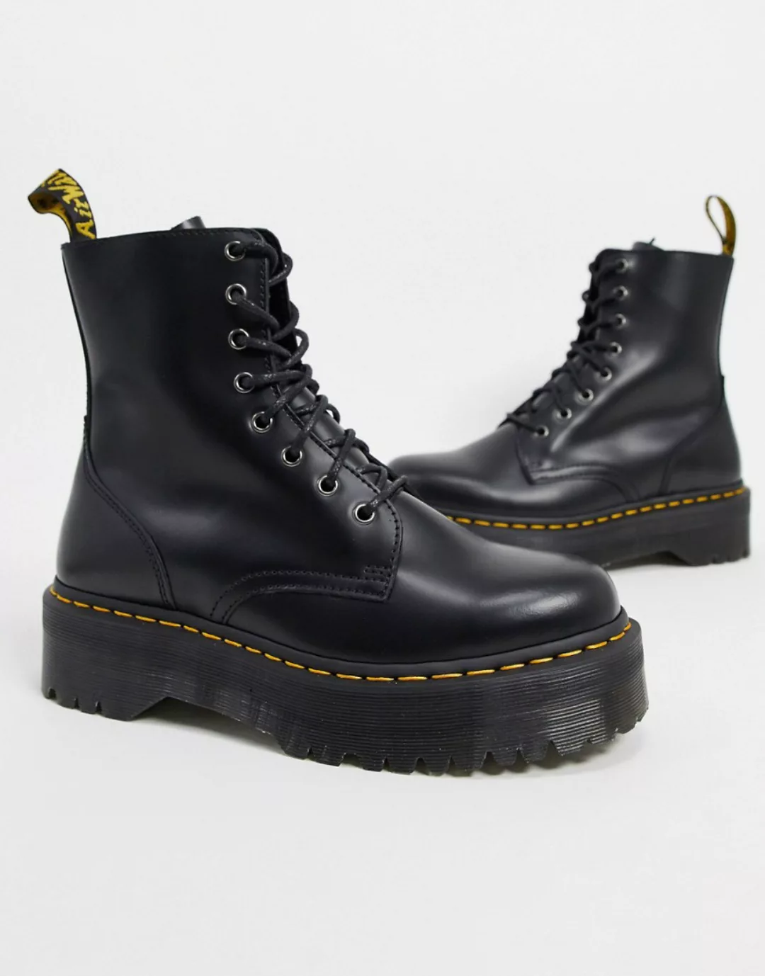 Dr Martens – Jadon – Schwarze Stiefel mit 8-Ösen-Stiefel und Plateausohle günstig online kaufen