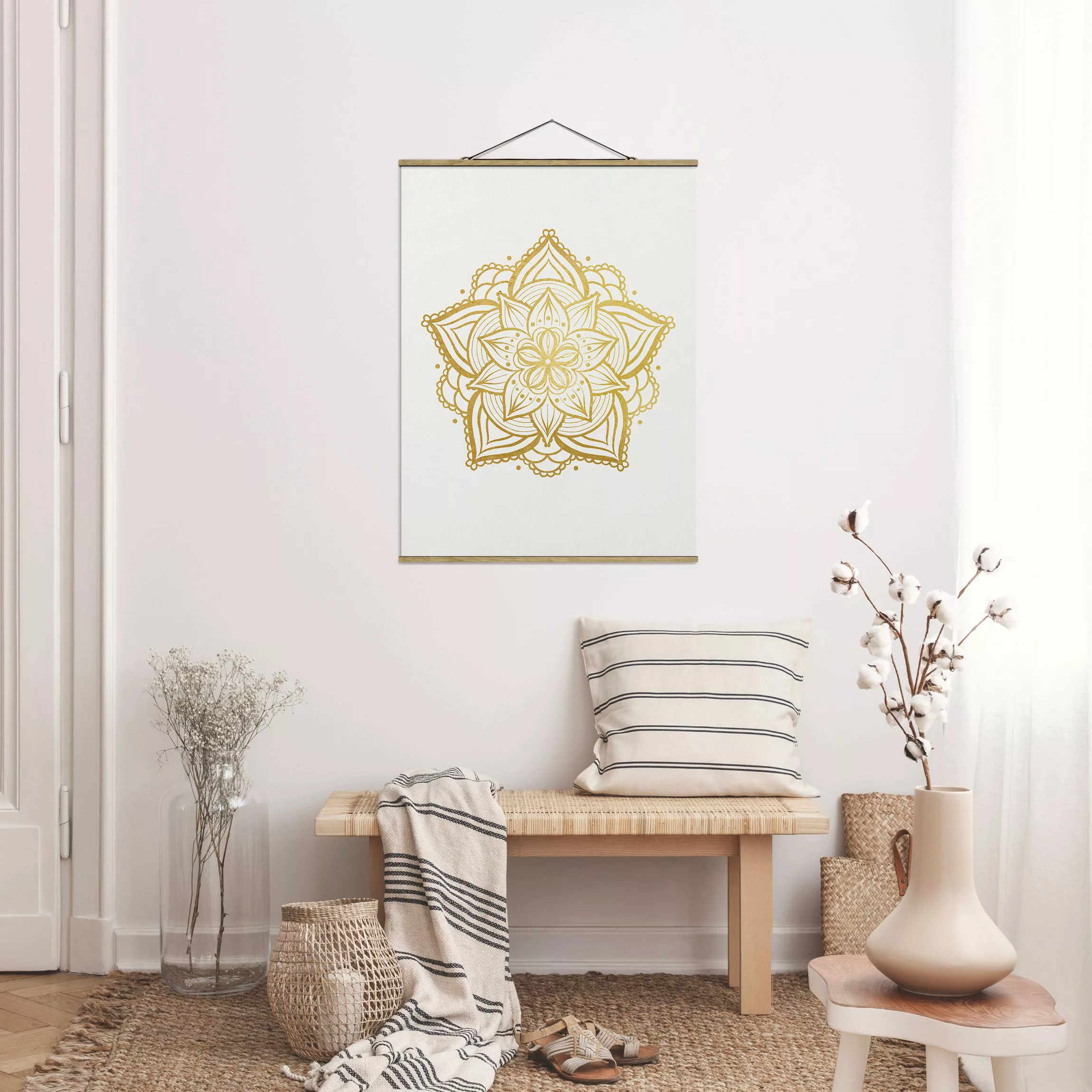 Stoffbild Mandala mit Posterleisten - Hochformat Mandala Blüte Illustration günstig online kaufen