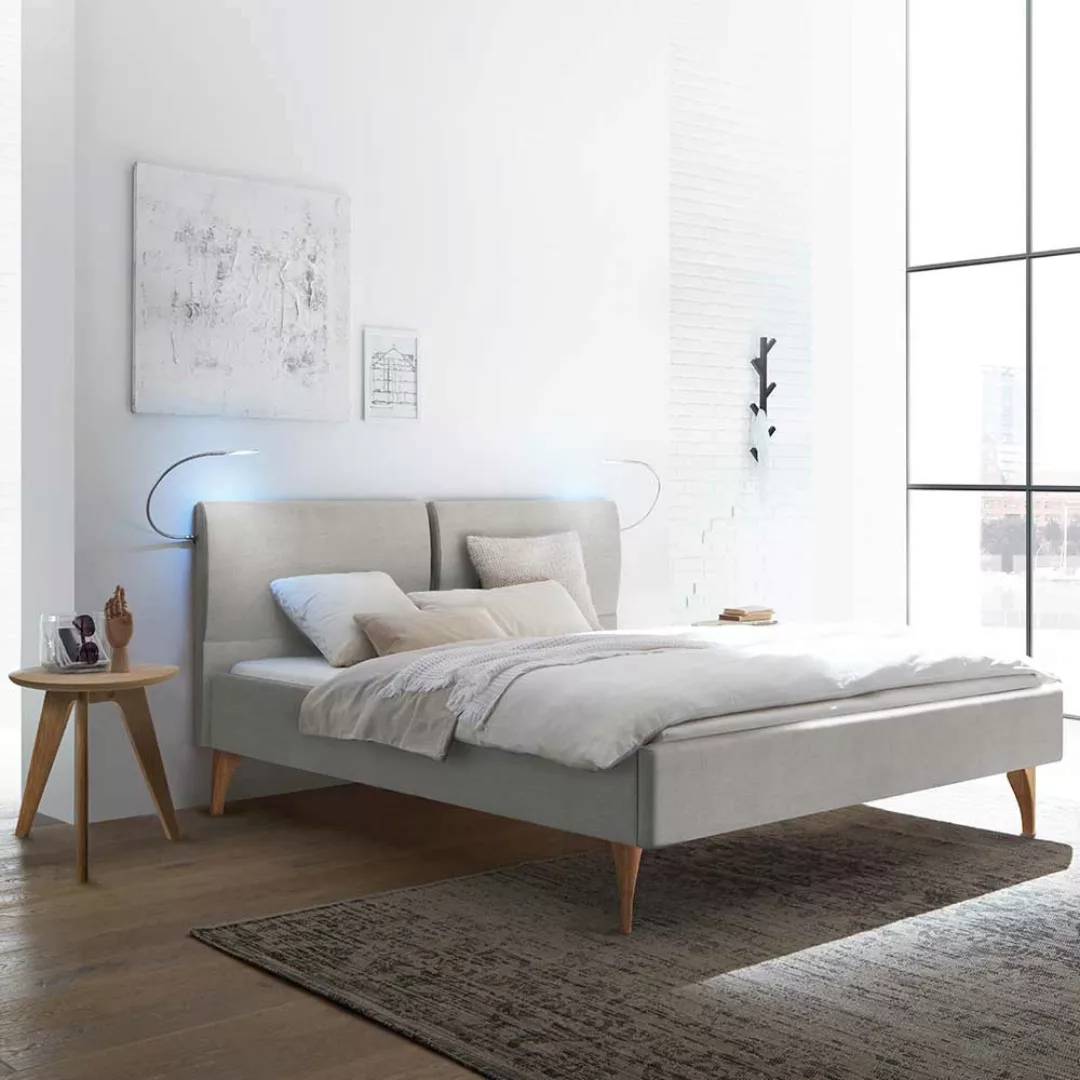 Breites Bett 140x200 cm aus Webstoff und Eiche Massivholz Skandi Design günstig online kaufen