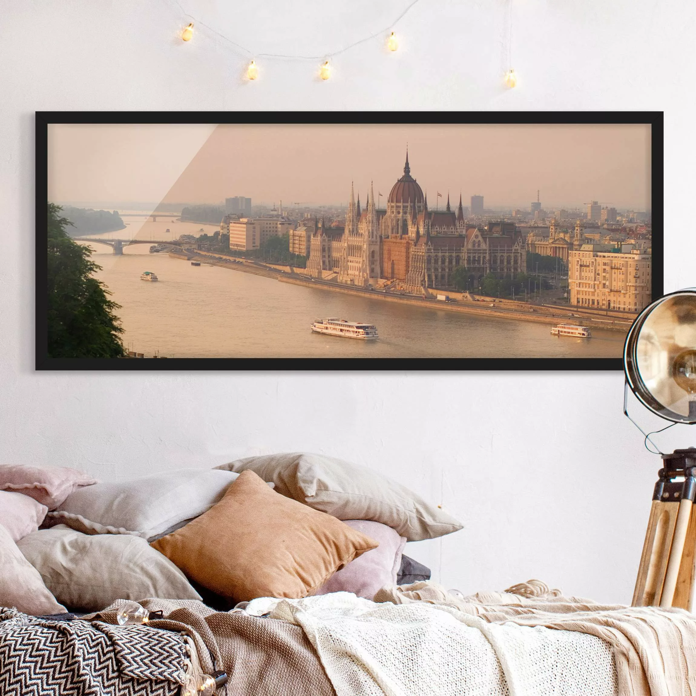 Bild mit Rahmen Architektur & Skyline - Panorama Budapest Skyline günstig online kaufen