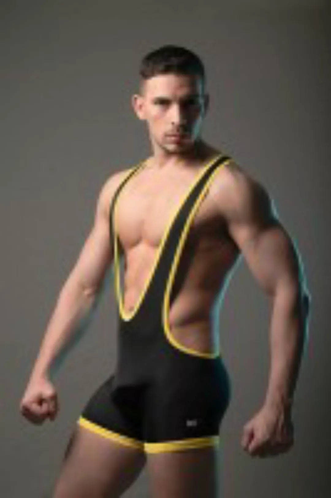 Black and Yellow Wrestler günstig online kaufen