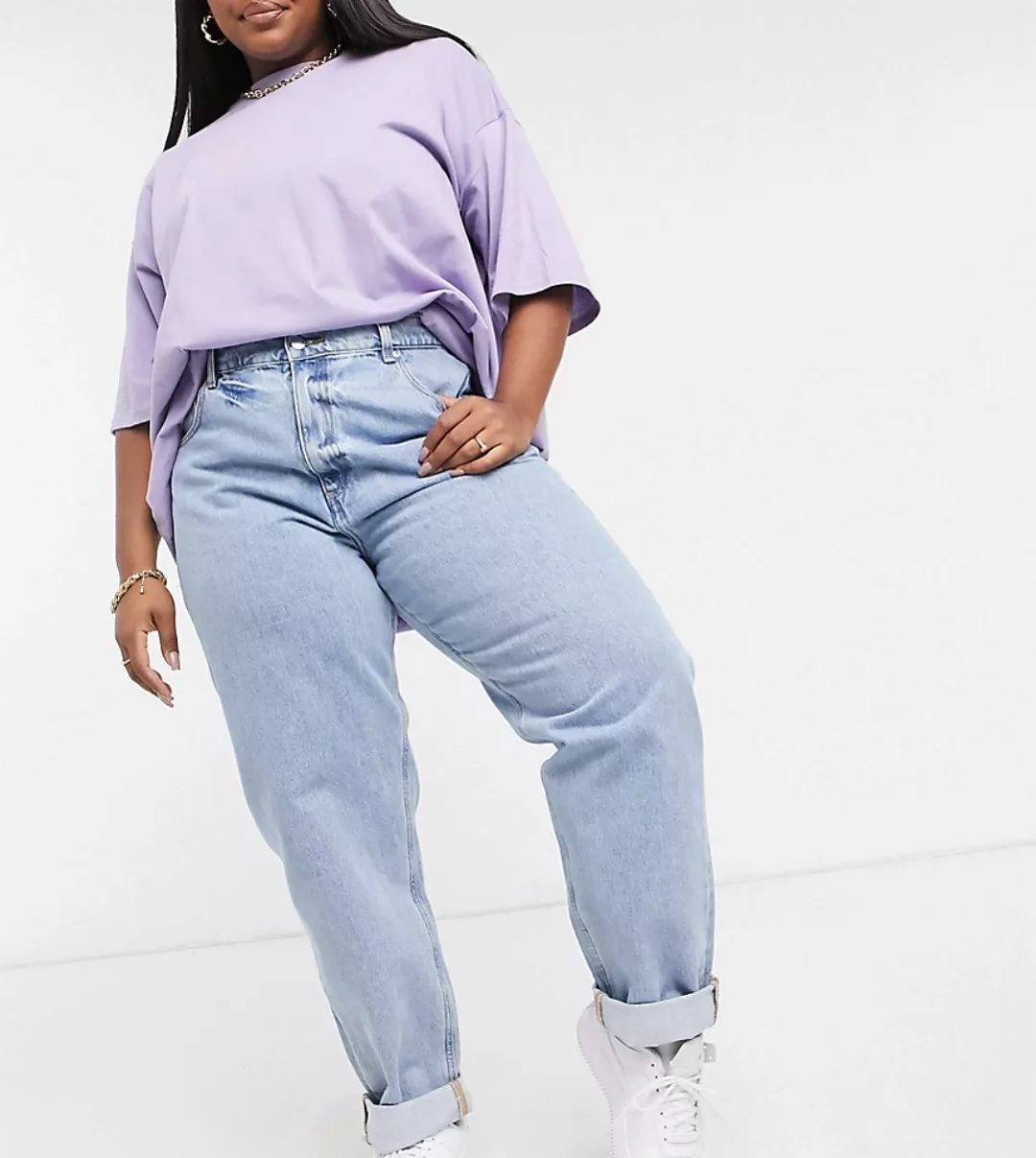 ASOS DESIGN Curve – Lässige Mom-Jeans mit hohem Bund in heller Waschung-Bla günstig online kaufen