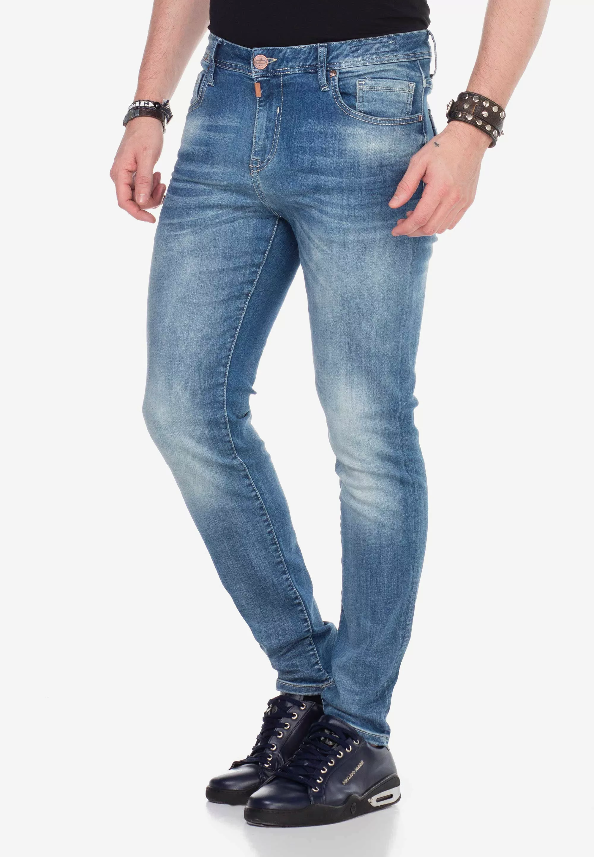 Cipo & Baxx Slim-fit-Jeans, mit verwaschenen Look günstig online kaufen