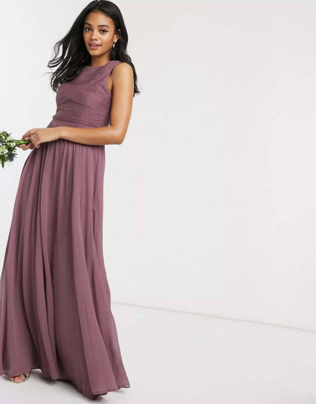 ASOS DESIGN – Langes Brautjungfern-Kleid mit weich plissiertem Oberteil-Lil günstig online kaufen