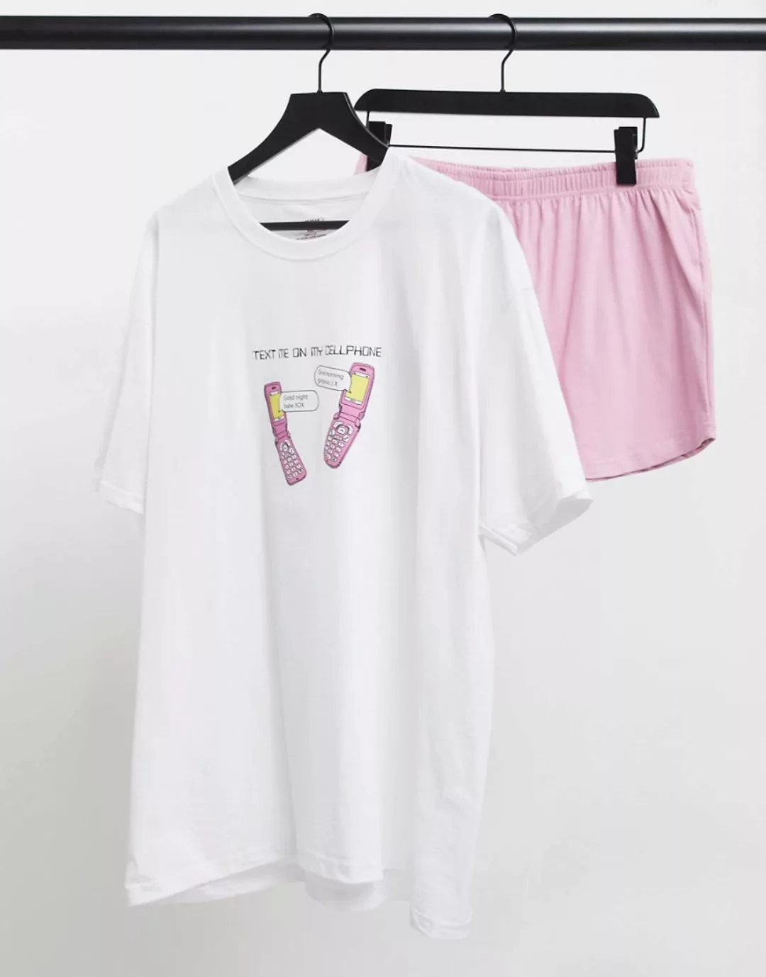 Heartbreak – Pyjamaset mit Shorts und T-Shirt mit „Text me on my Cellphone“ günstig online kaufen
