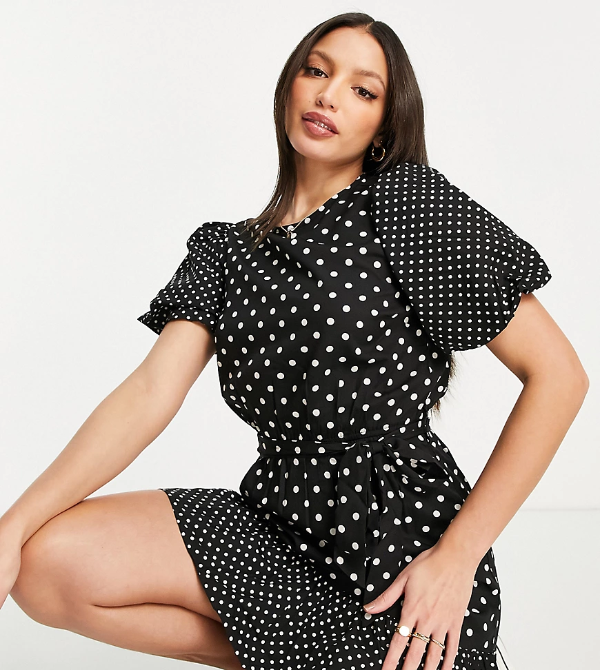 Influence Tall – Gepunktetes Minikleid mit Taillenschnürung-Schwarz günstig online kaufen
