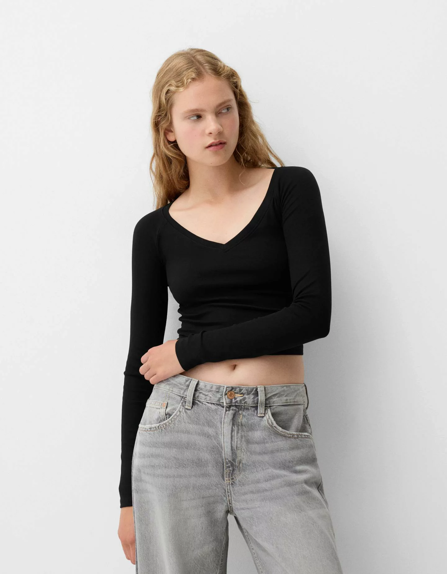 Bershka Langarmshirt Mit V-Ausschnitt Damen 10-12 Schwarz günstig online kaufen