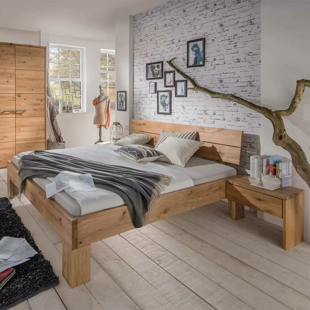 Breites Bett aus Wildeiche Massivholz modernem Design (dreiteilig) günstig online kaufen