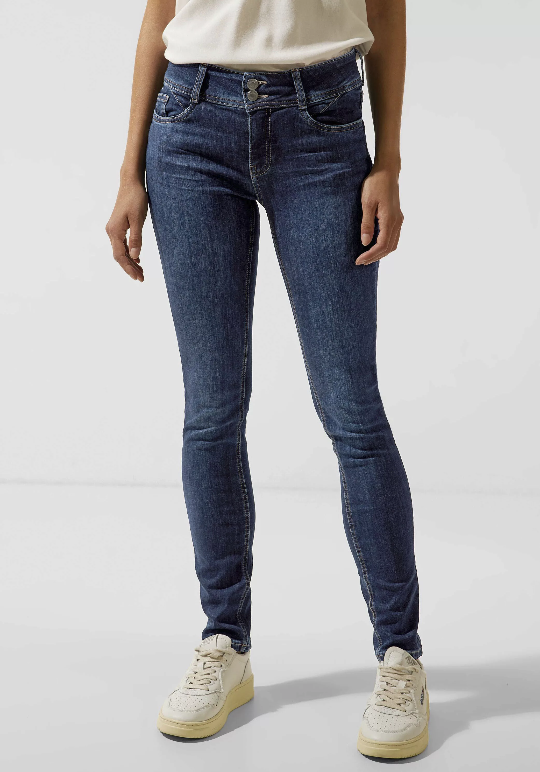STREET ONE Slim-fit-Jeans mit Markenlabel hinten günstig online kaufen