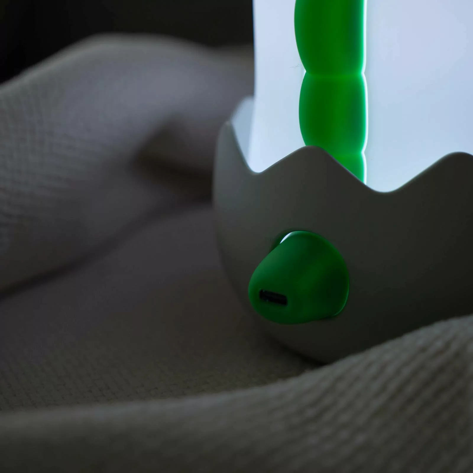 LED-Akku-Nachttischleuchte Diggy Dino, USB, RGBW günstig online kaufen