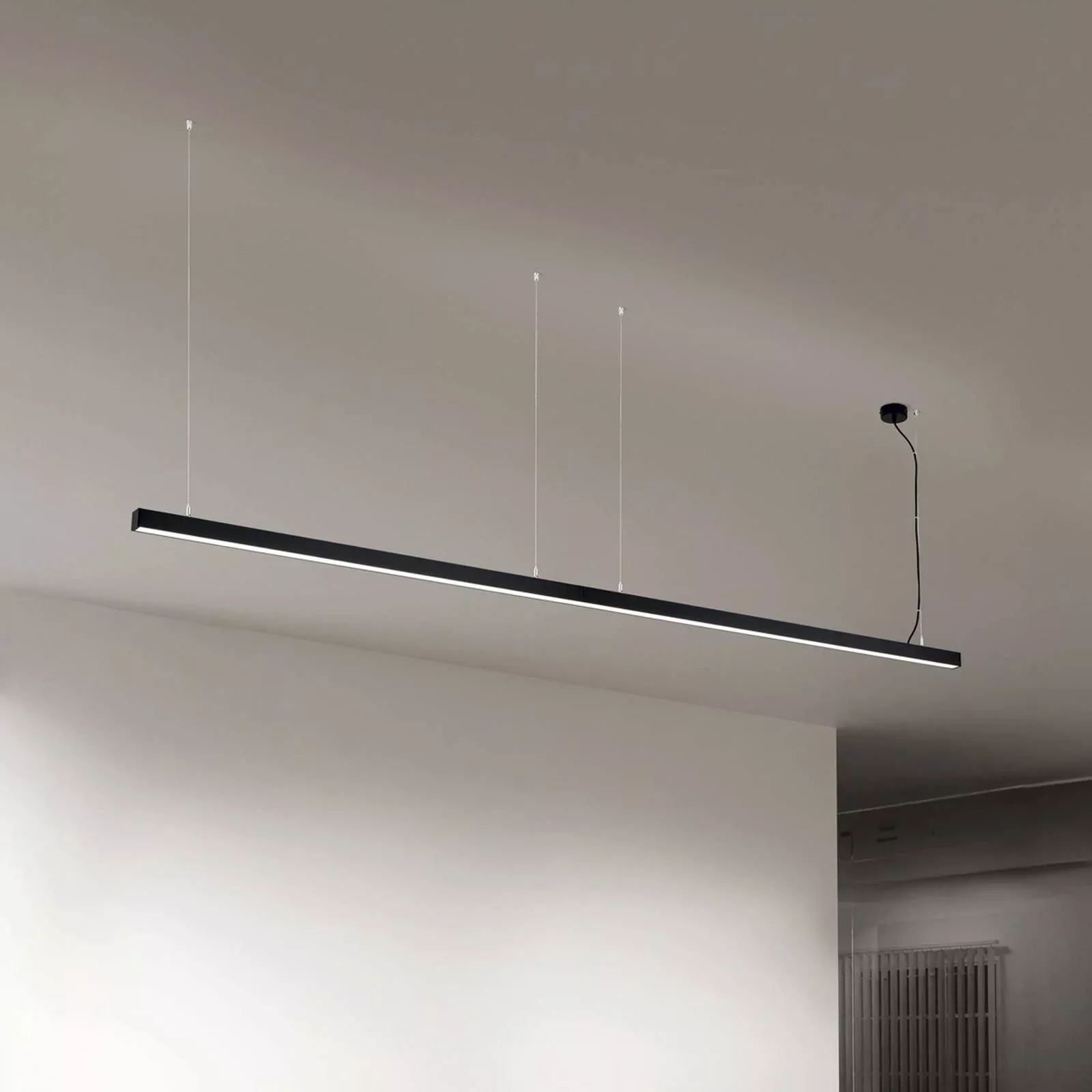 LED-Deckenleuchte Bounce, schwarz, Länge 113 cm, CCT, Alu günstig online kaufen