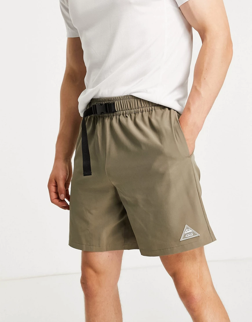 ASOS 4505 – Technische Shorts in Braun günstig online kaufen