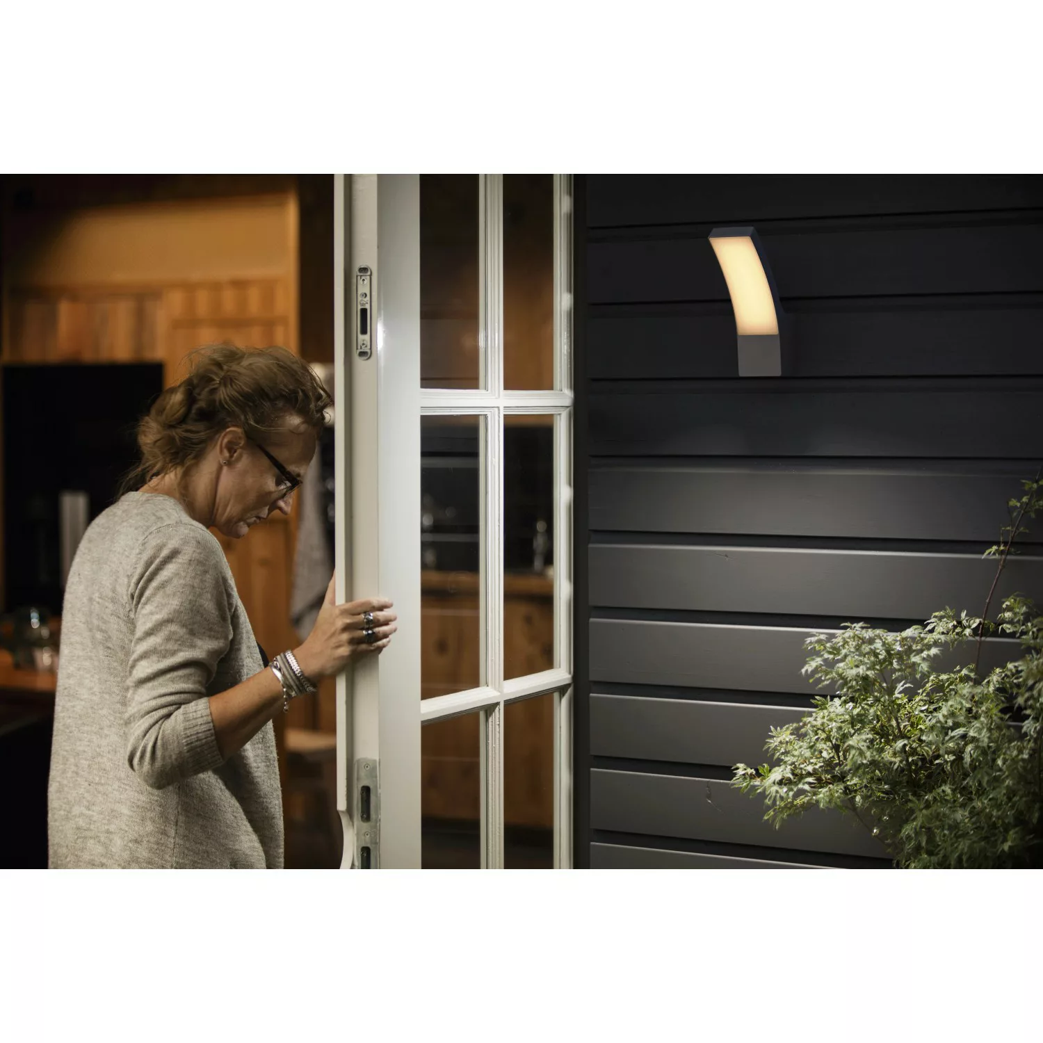 Philips Splay LED-Außenwandlampe anthrazit 2.700 K günstig online kaufen