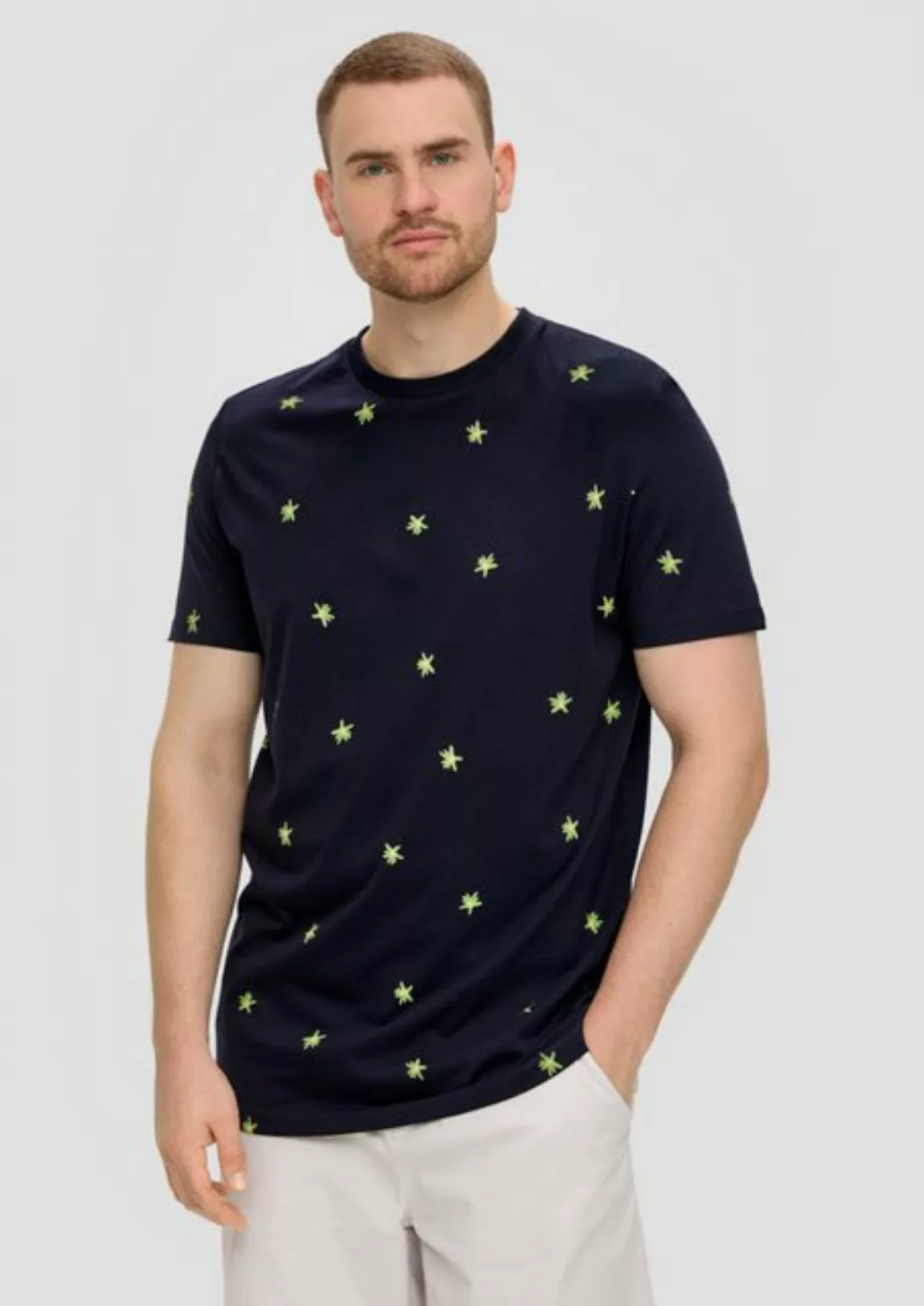 s.Oliver Kurzarmshirt Baumwollshirt mit All-over-Print und Crew Neck Artwor günstig online kaufen