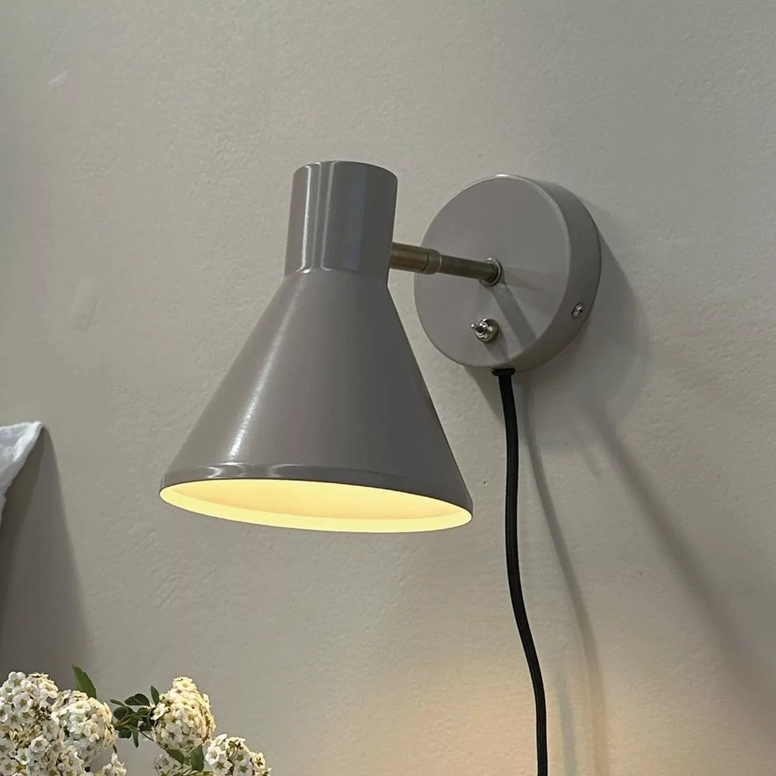 Dyberg Larsen Wandlampe Sleep, braun, Ø 15 cm, Stahl günstig online kaufen