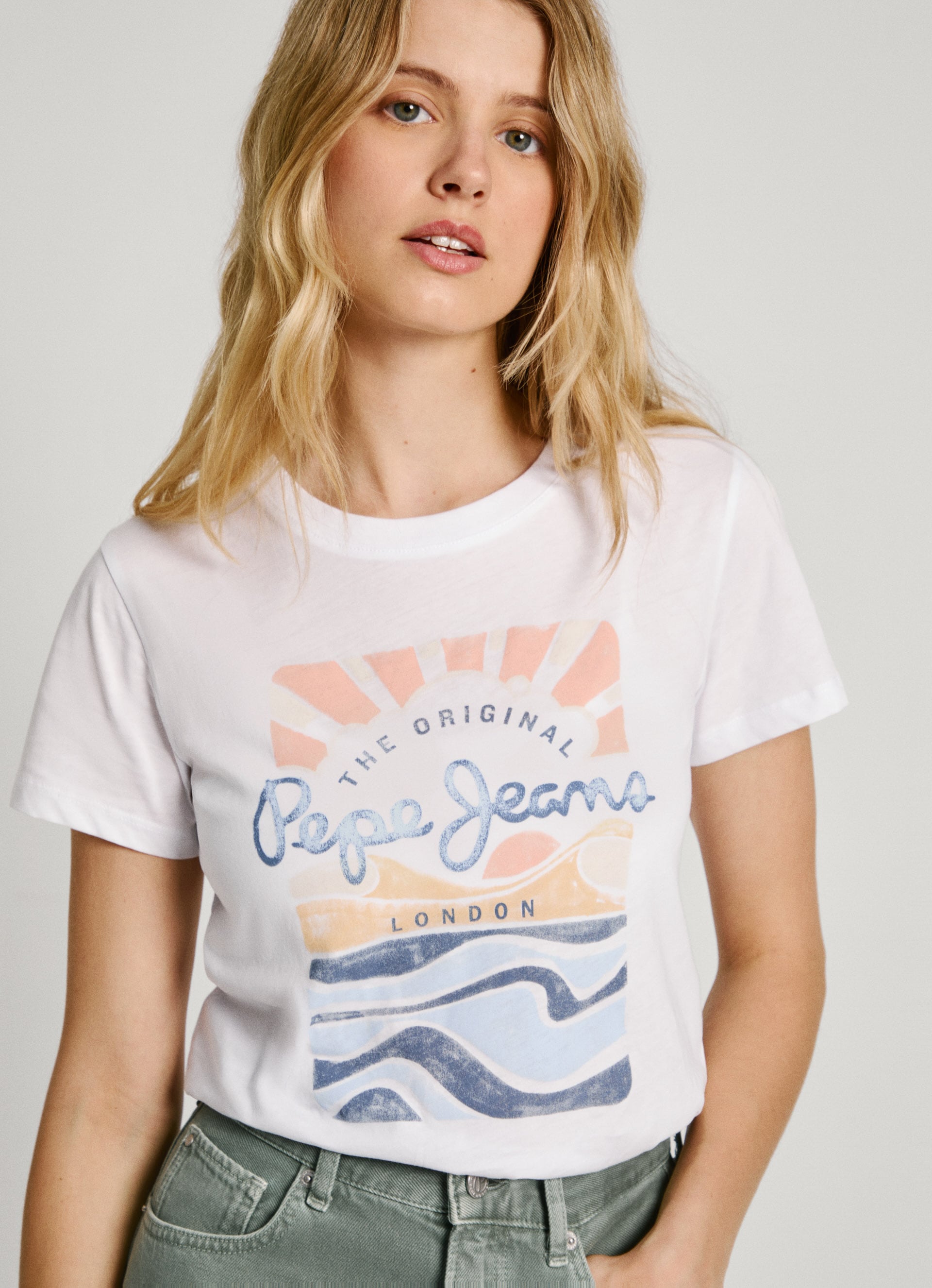 Pepe Jeans T-Shirt "PJ-ESHA", mit großem, sommerlichem Frontprint günstig online kaufen