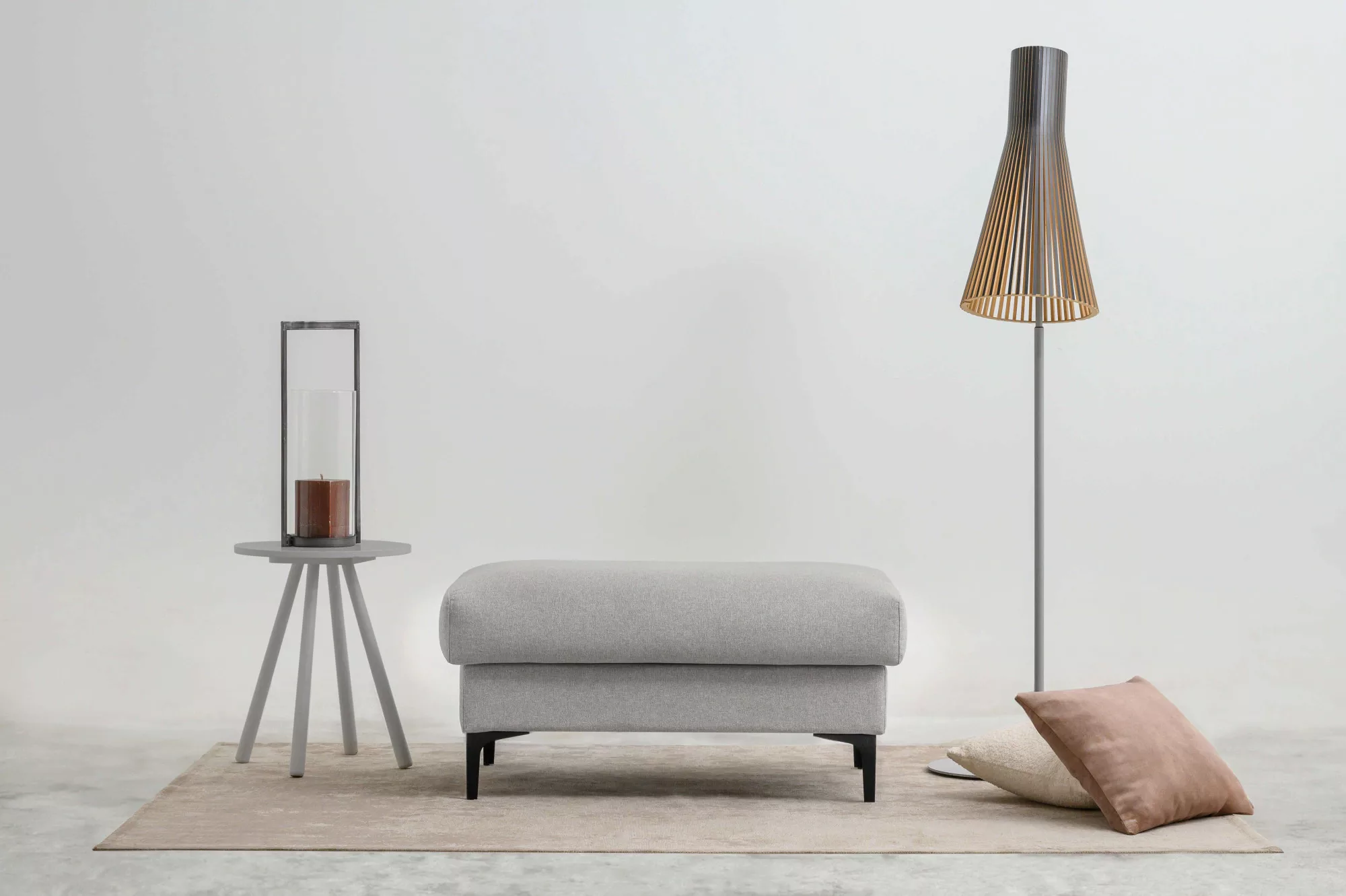 INOSIGN Hocker »Henry«, mit Metallbeinen, in modernem Design günstig online kaufen