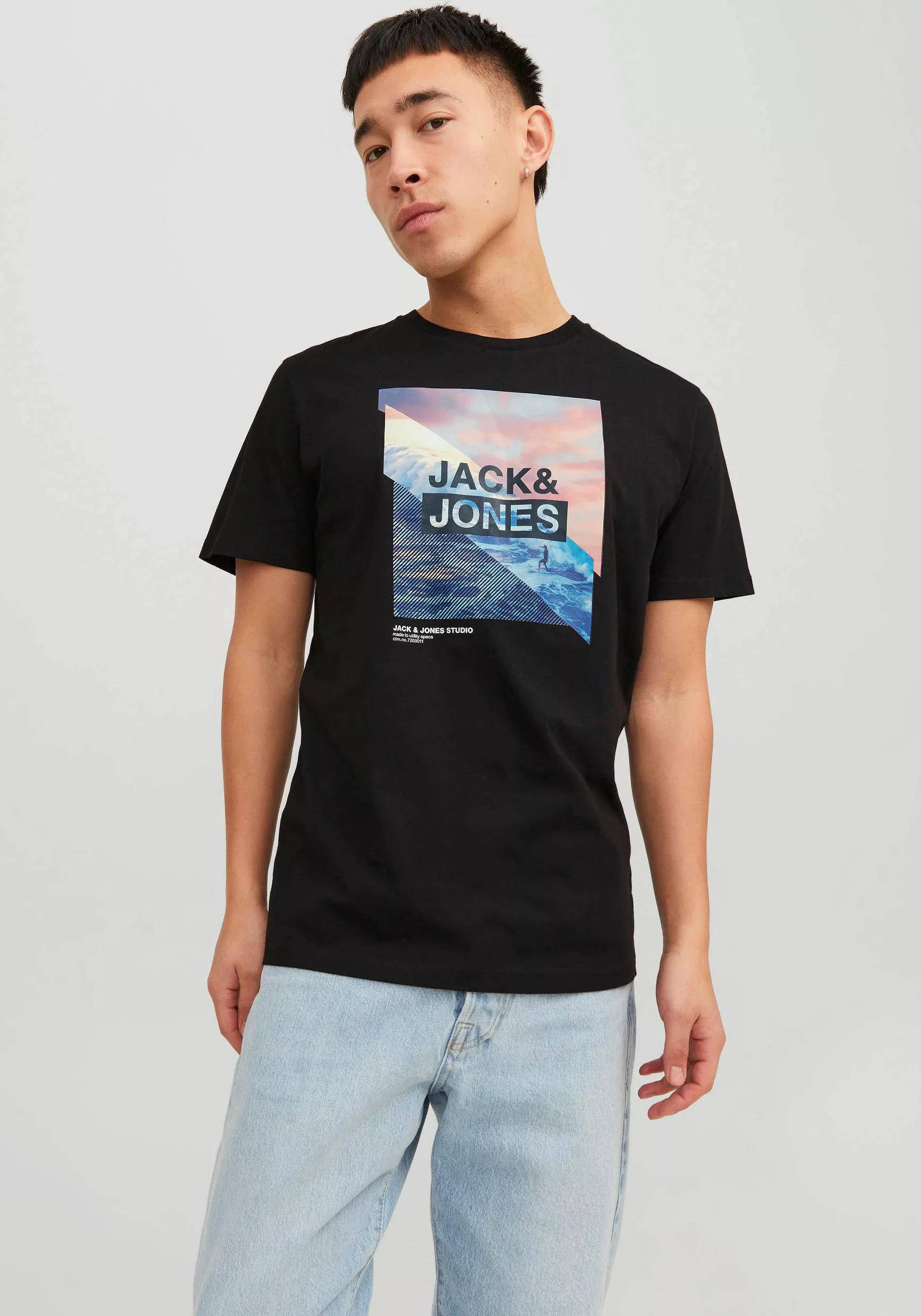 Jack & Jones Rundhalsshirt "JJTRESOR TEE SS CREW NECK" günstig online kaufen