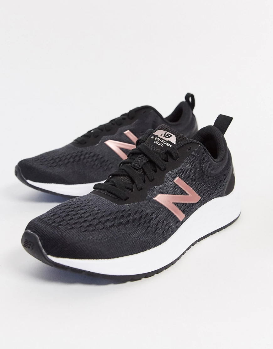 New Balance – Fresh Foam Arishi – Lauf-Sneaker in Schwarz und Roségold günstig online kaufen