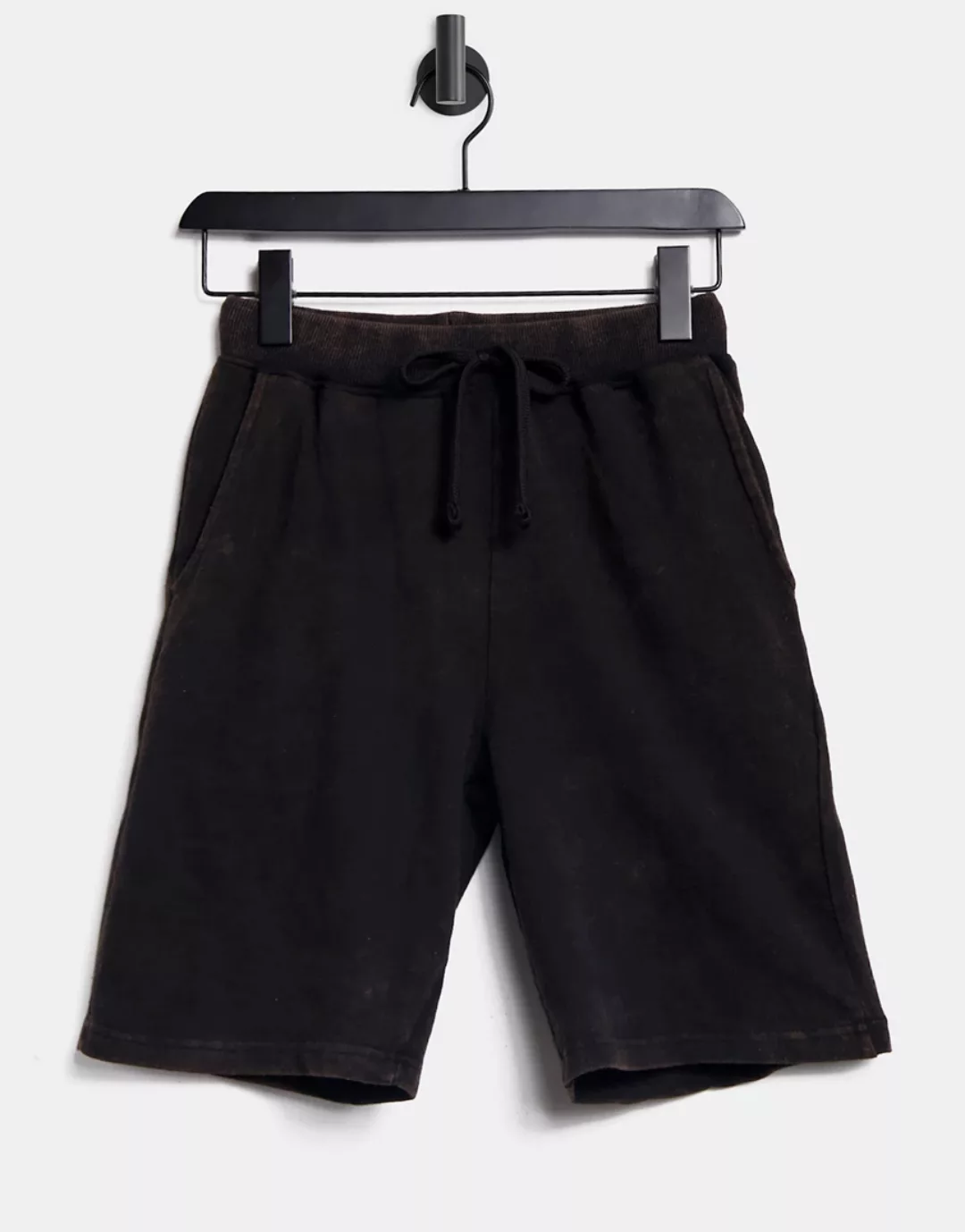 ASOS DESIGN – Freizeit-Shorts aus Jersey in verwaschenem Schwarz günstig online kaufen