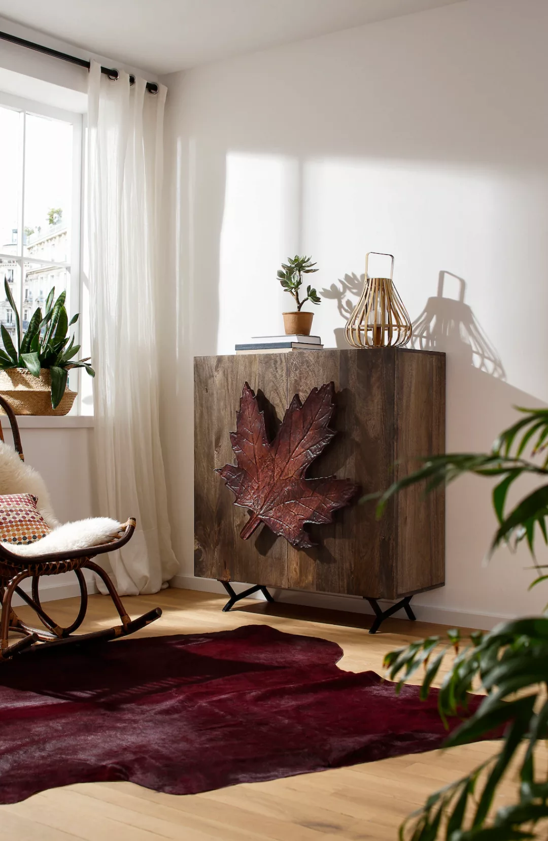 Home affaire Sideboard "Maple", Vitrine mit Griff in Form eines Ahornblatte günstig online kaufen