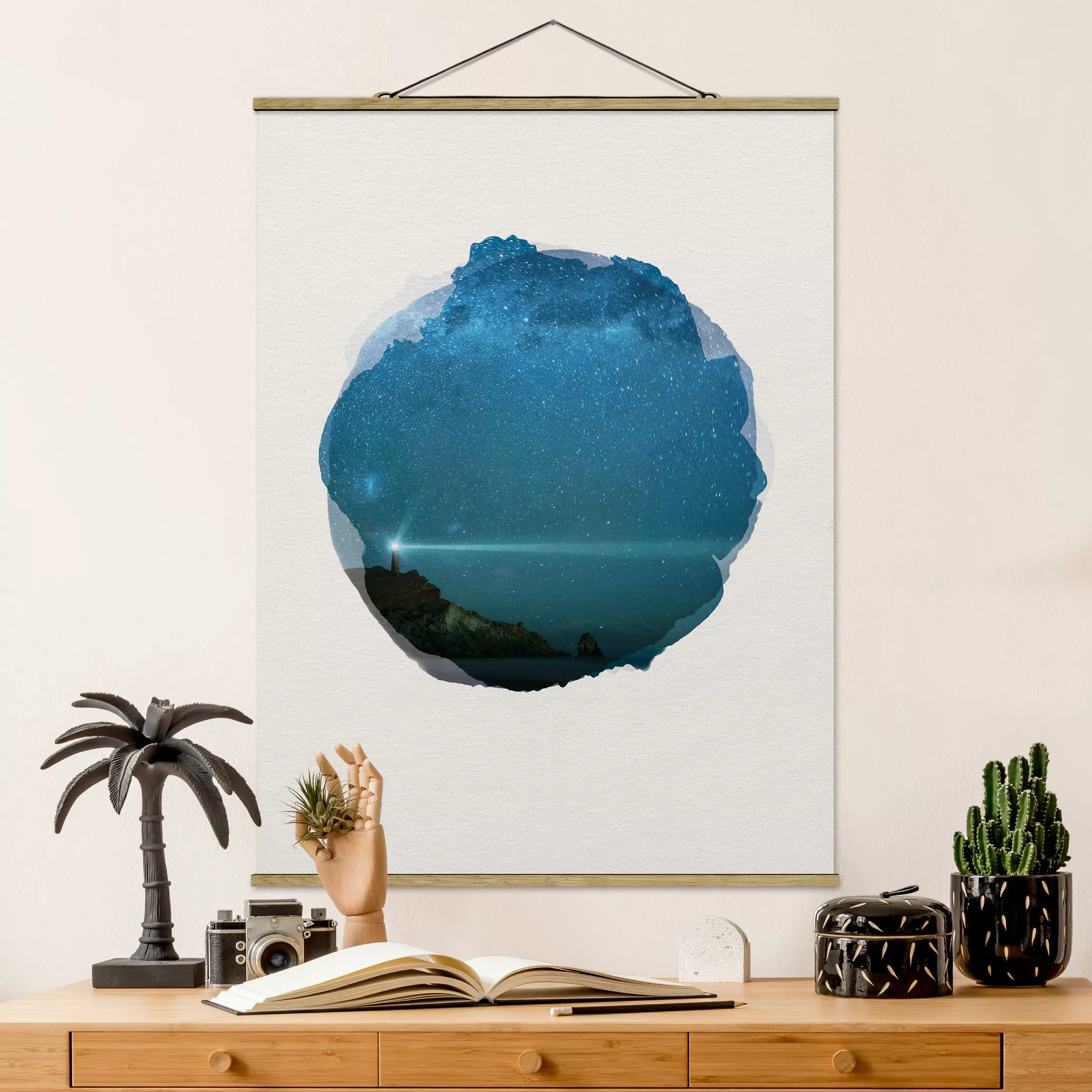 Stoffbild Strand mit Posterleisten - Hochformat Wasserfarben - Leuchtturm günstig online kaufen