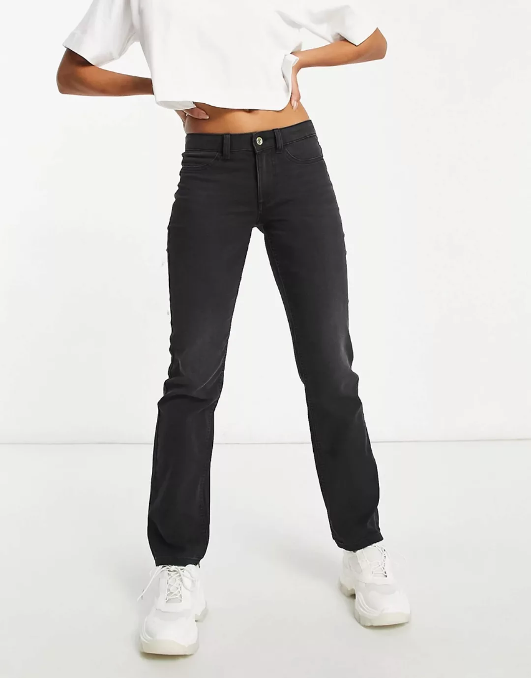 JDY – Jeans mit geradem Schnitt in Grau günstig online kaufen