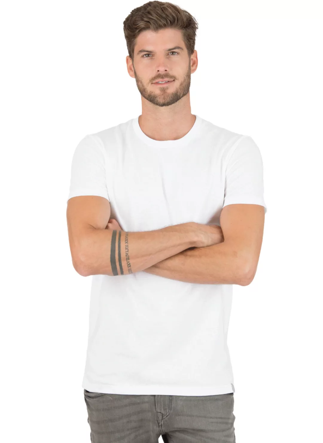 Trigema T-Shirt TRIGEMA Slim Fit T-Shirt aus DELUXE Baumwolle (1-tlg) günstig online kaufen