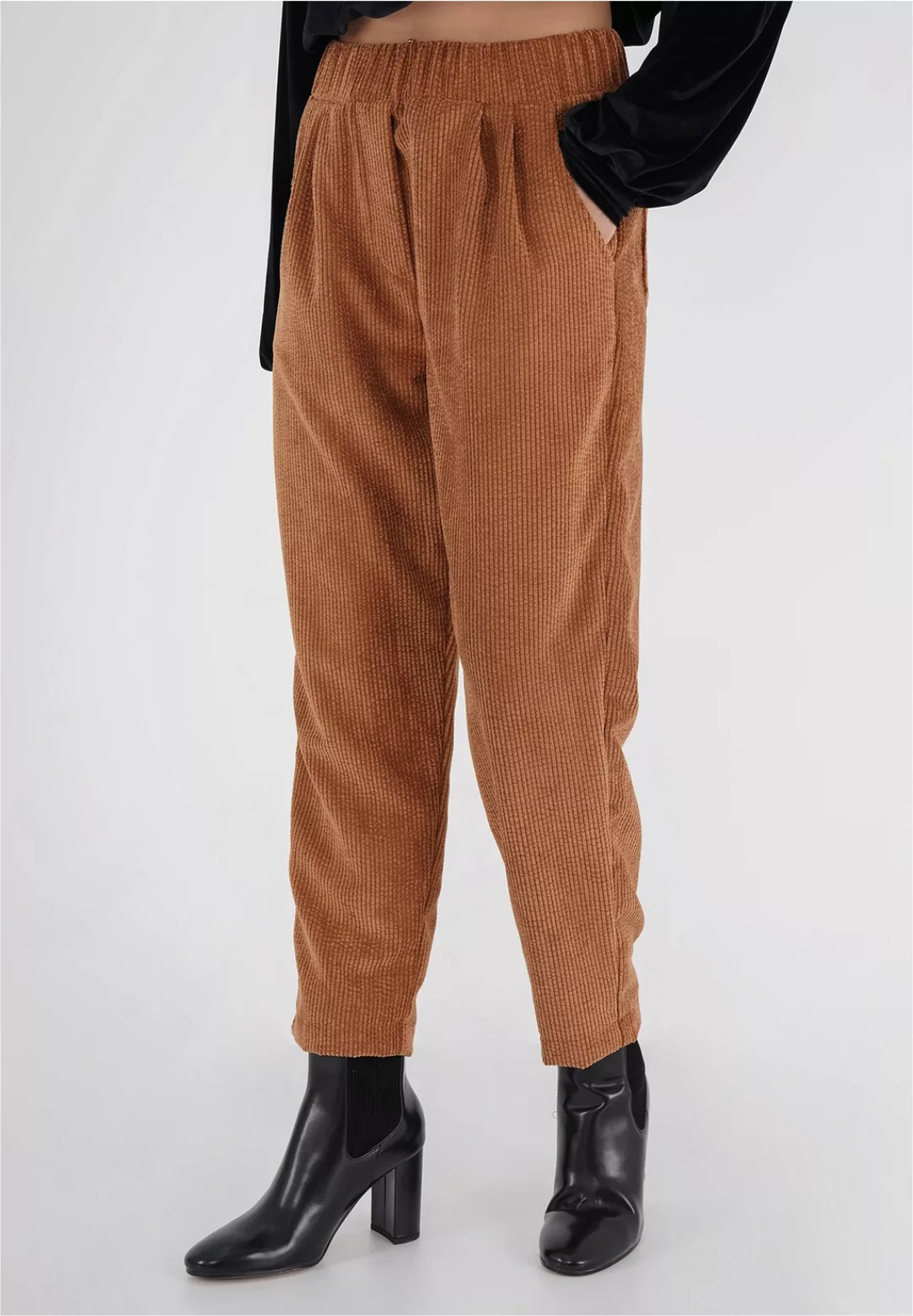 freshlions Cordhose "Selma", in klassischem Design günstig online kaufen