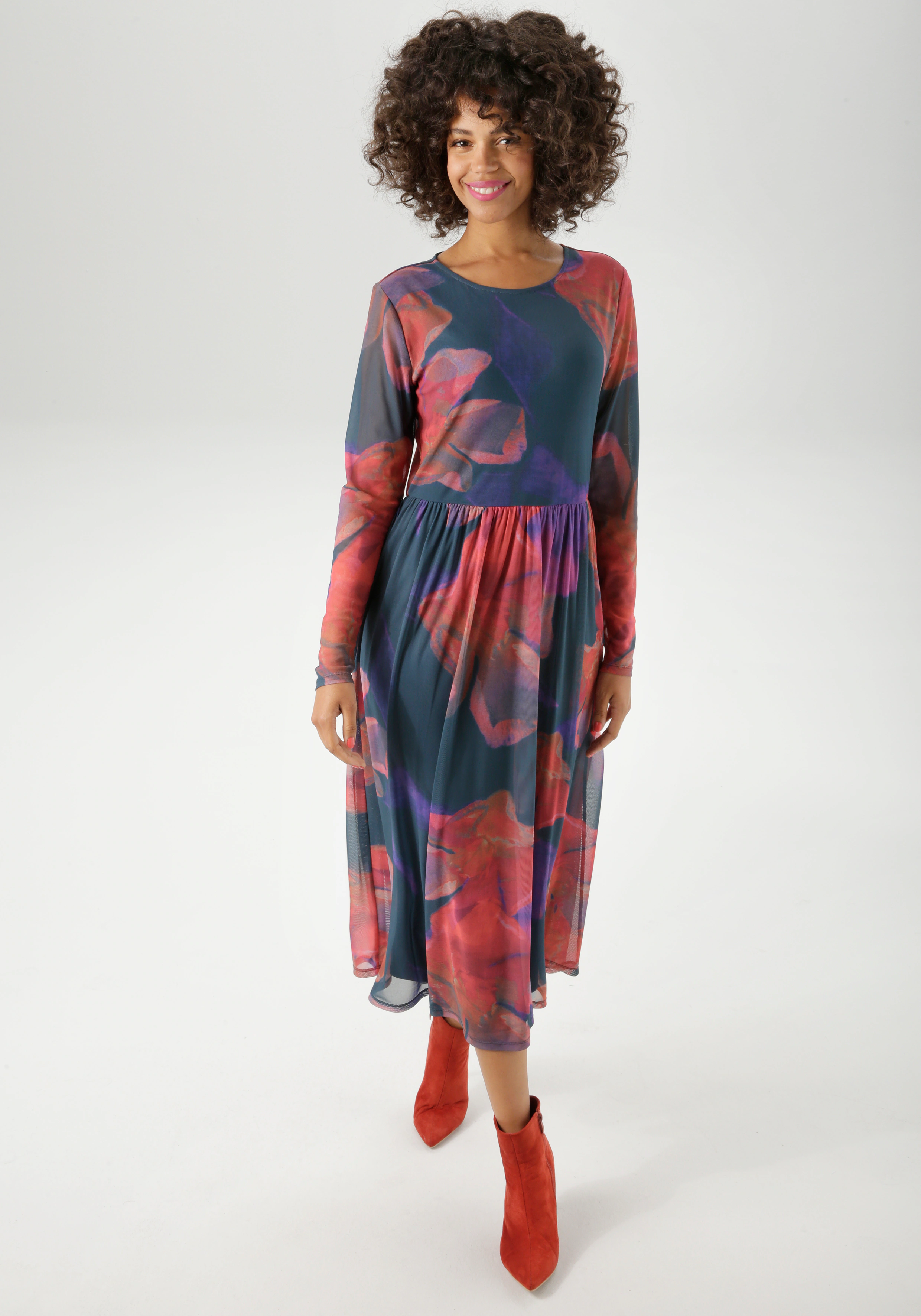 Aniston CASUAL Midikleid, mit großflächigen Batik-Blüten bedruckt - NEUE KO günstig online kaufen