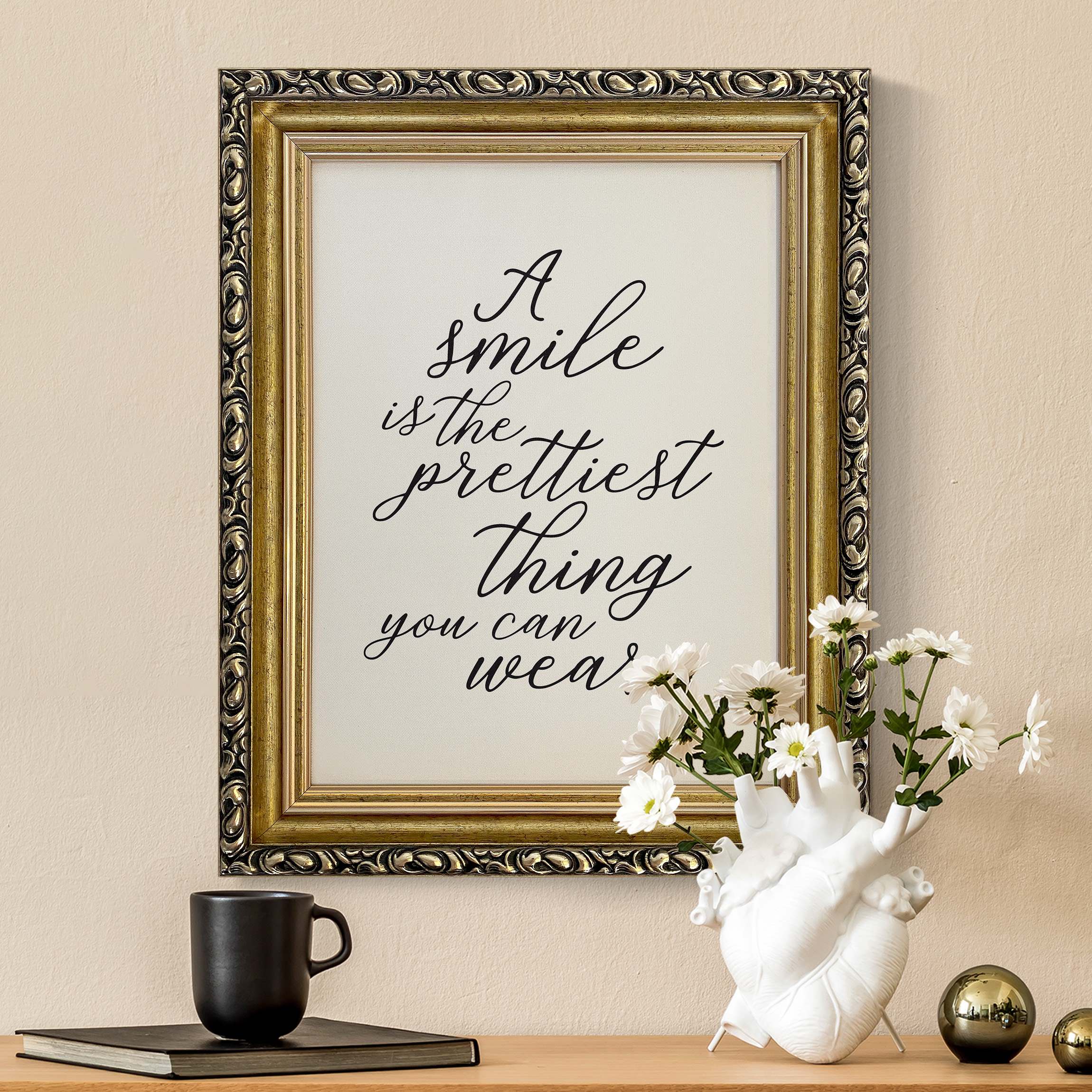 Gerahmtes Leinwandbild A smile is the prettiest thing in Creme günstig online kaufen